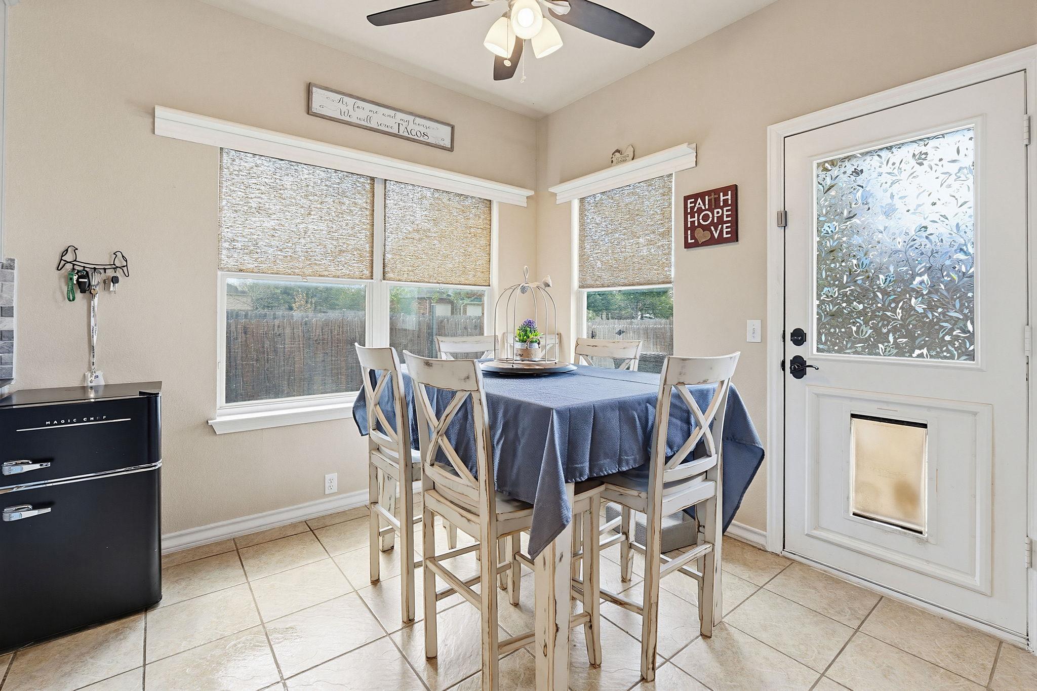2817 Beach Plum Cv Property Photo 4