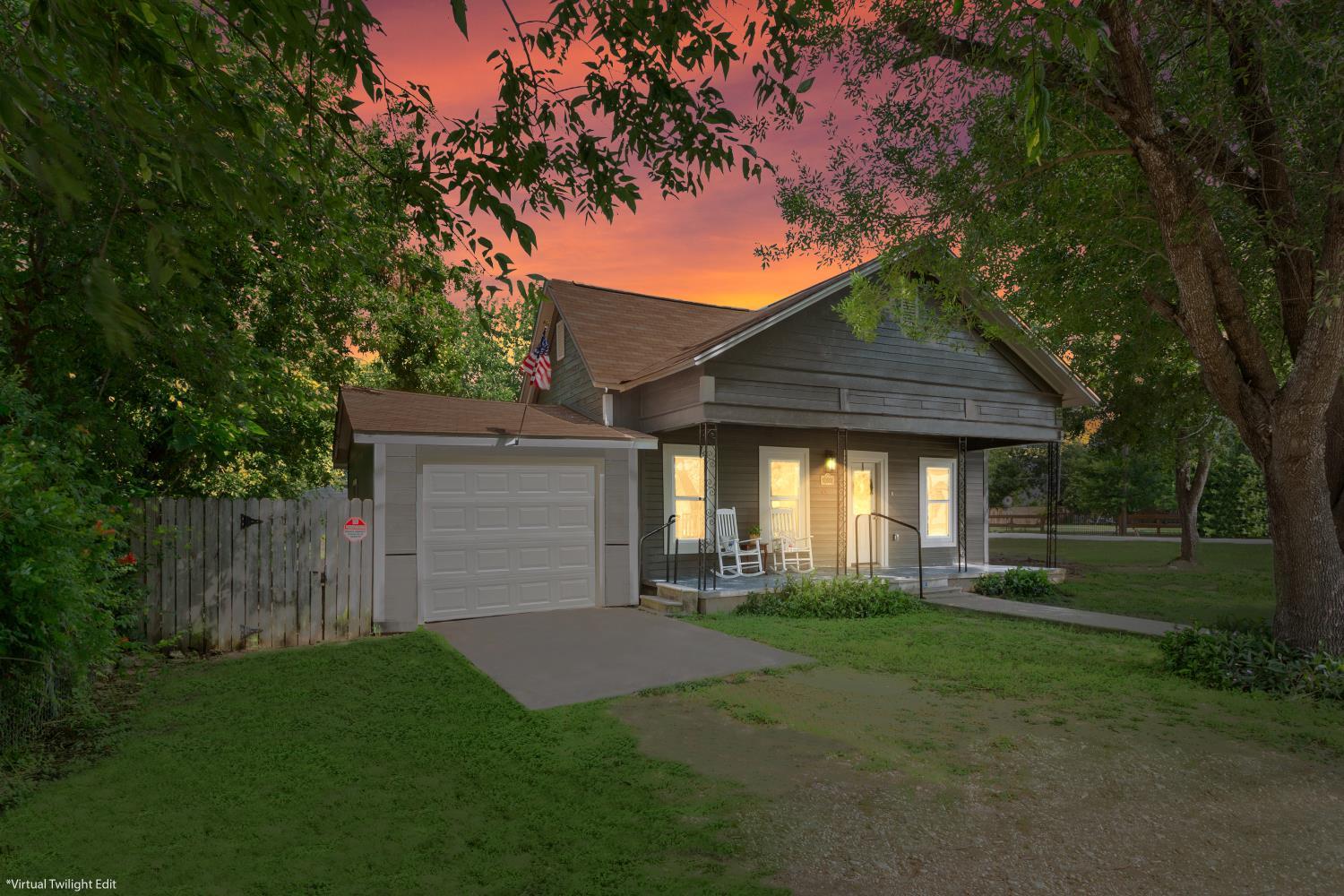 405 S Evie St Property Photo 1