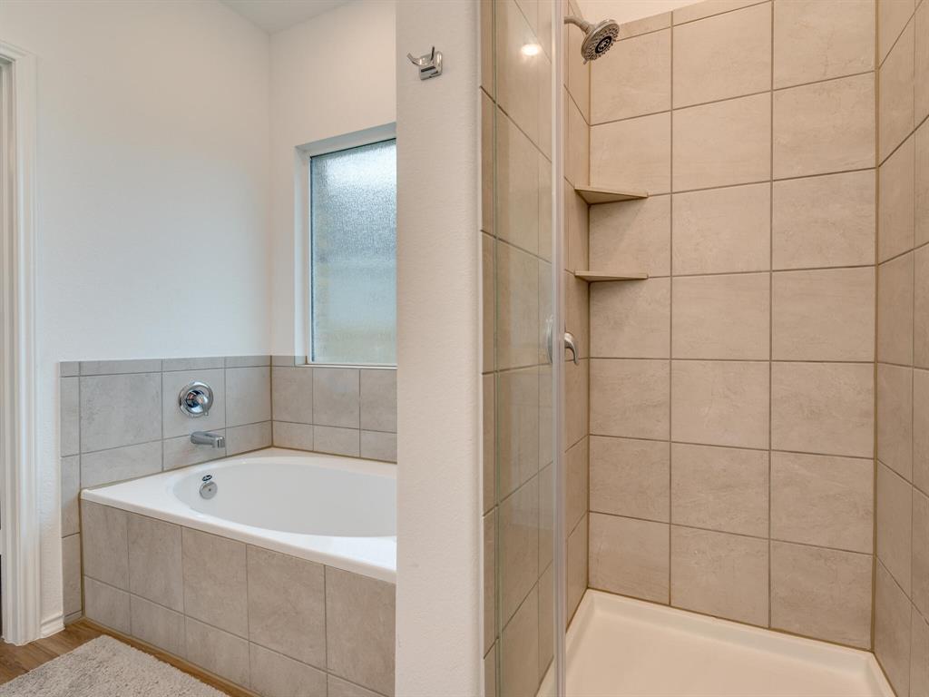 1208 Sweetspire St Property Photo 18