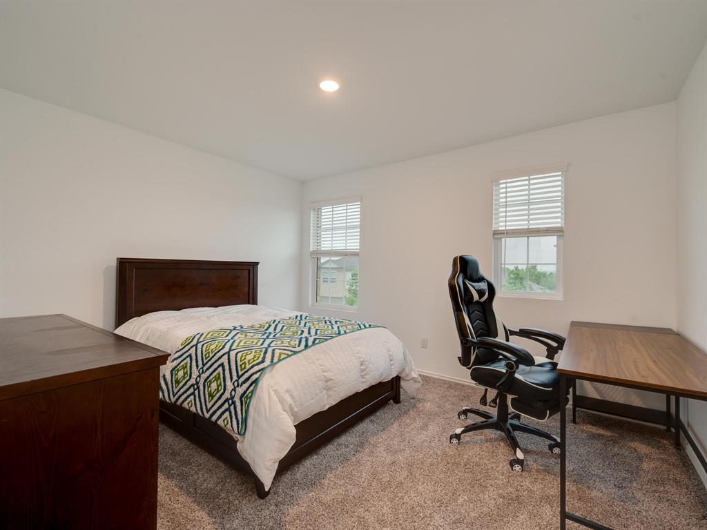 1208 Sweetspire St Property Photo 26