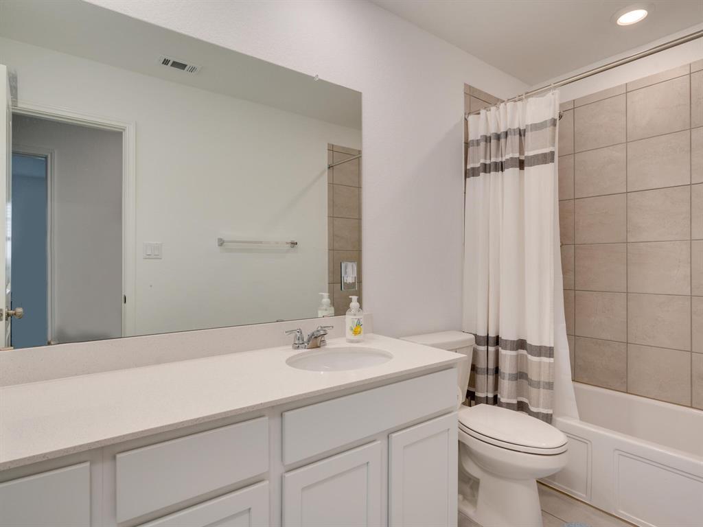 1208 Sweetspire St Property Photo 28