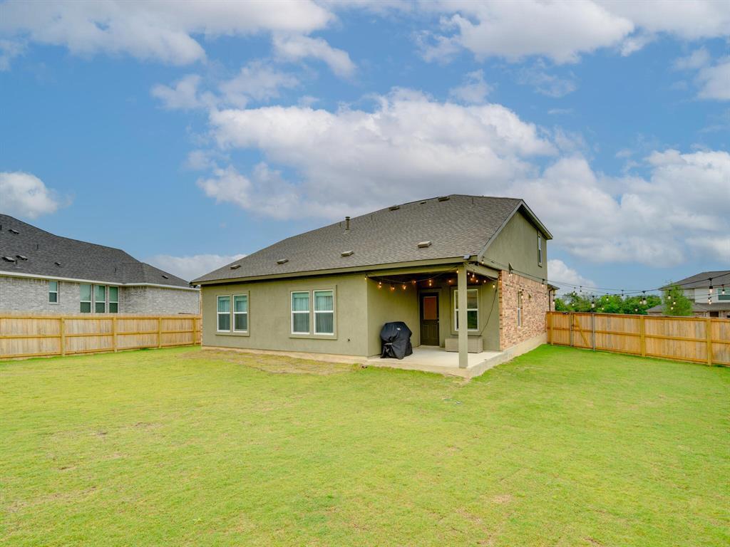 1208 Sweetspire St Property Photo 30