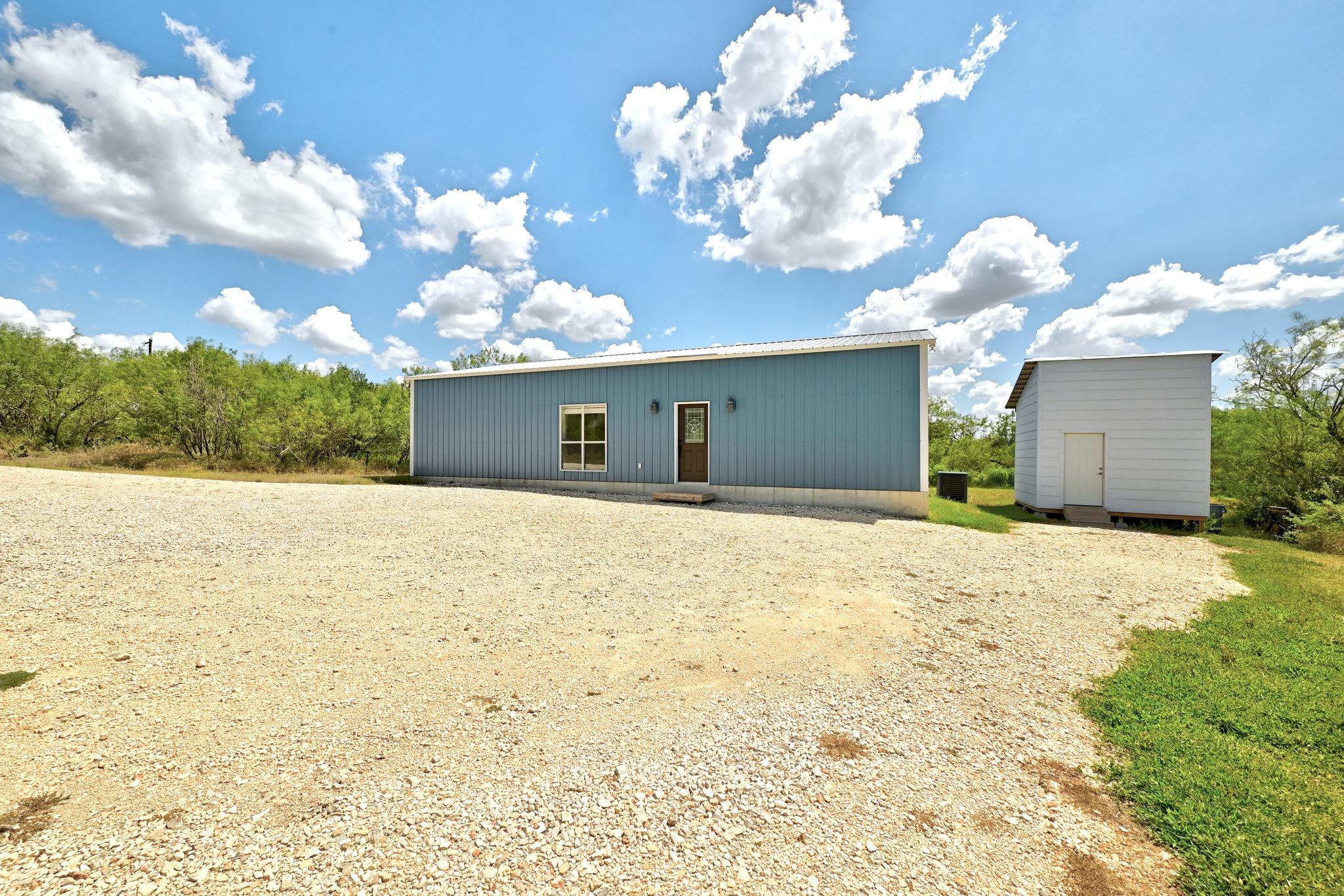 4001 Barth Rd Property Photo 4