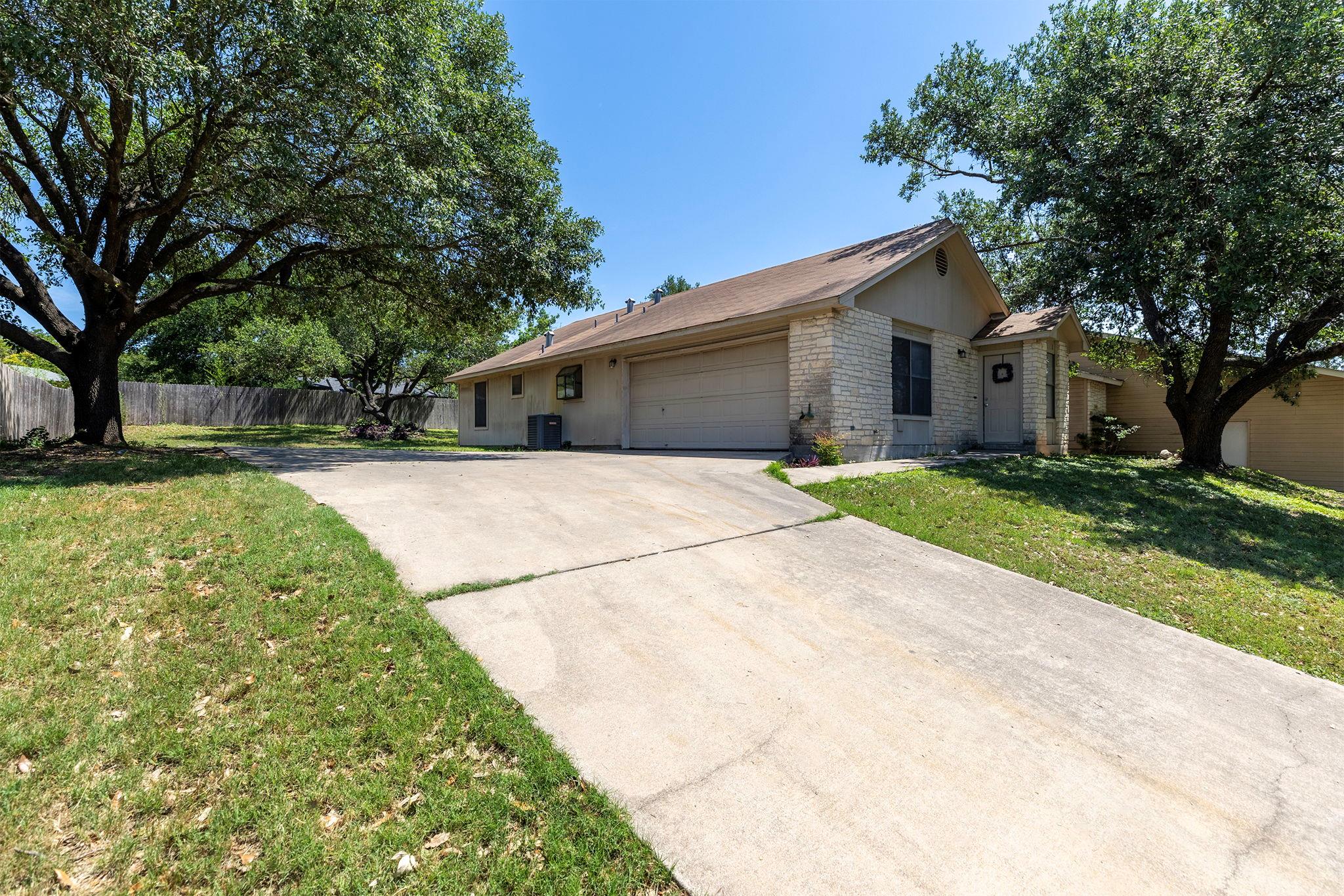 8302 Spring Valley Dr Property Photo 1