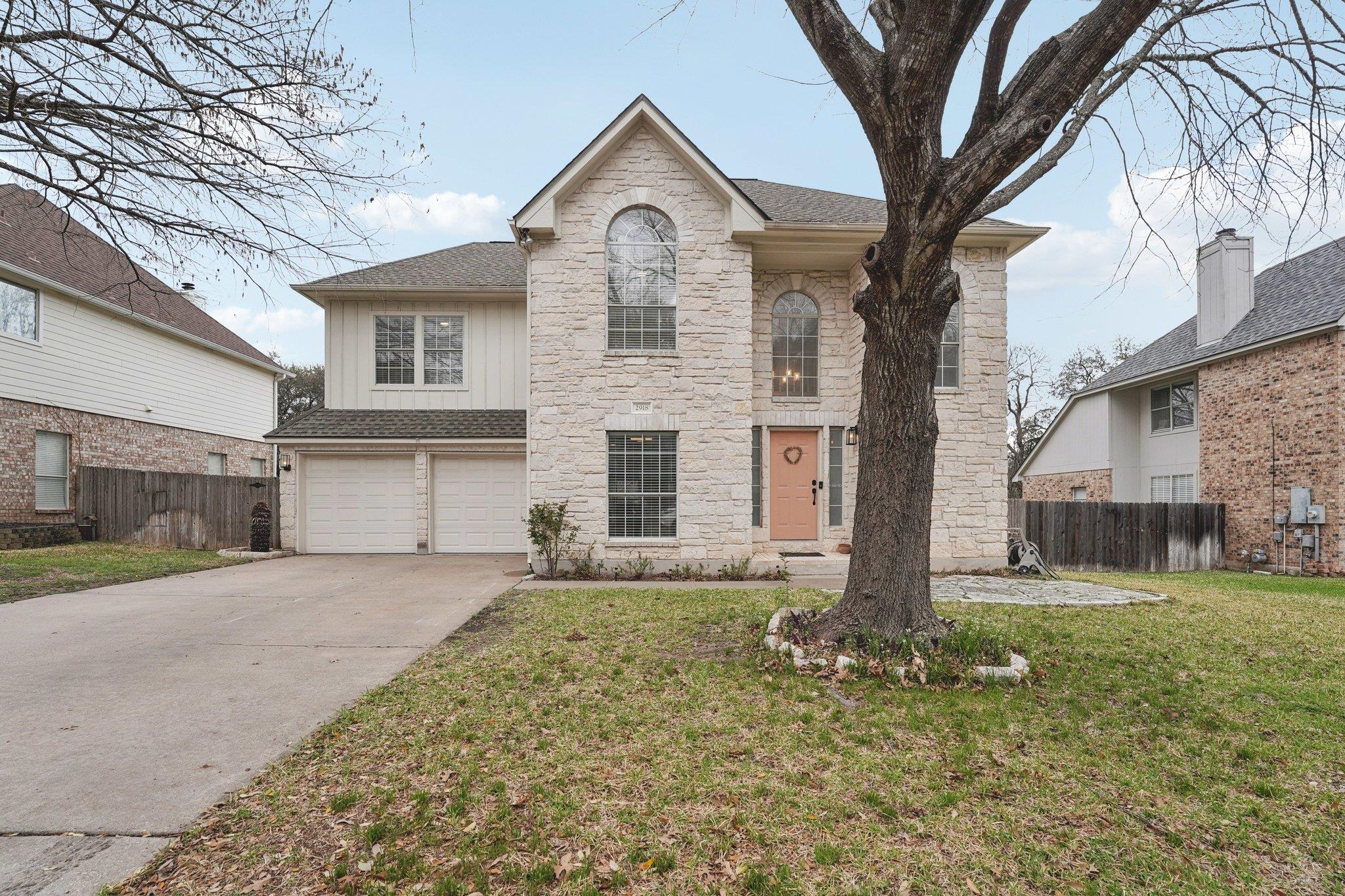 2918 Winchester Dr Property Photo 1