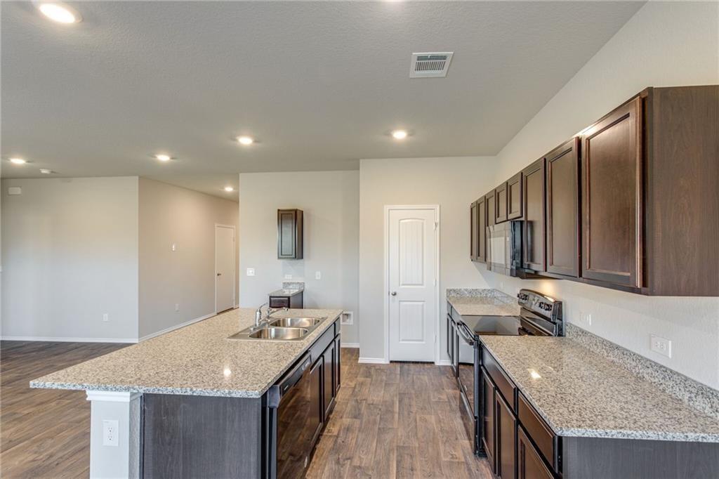 15201 Siberian Elm Ln Property Photo 10