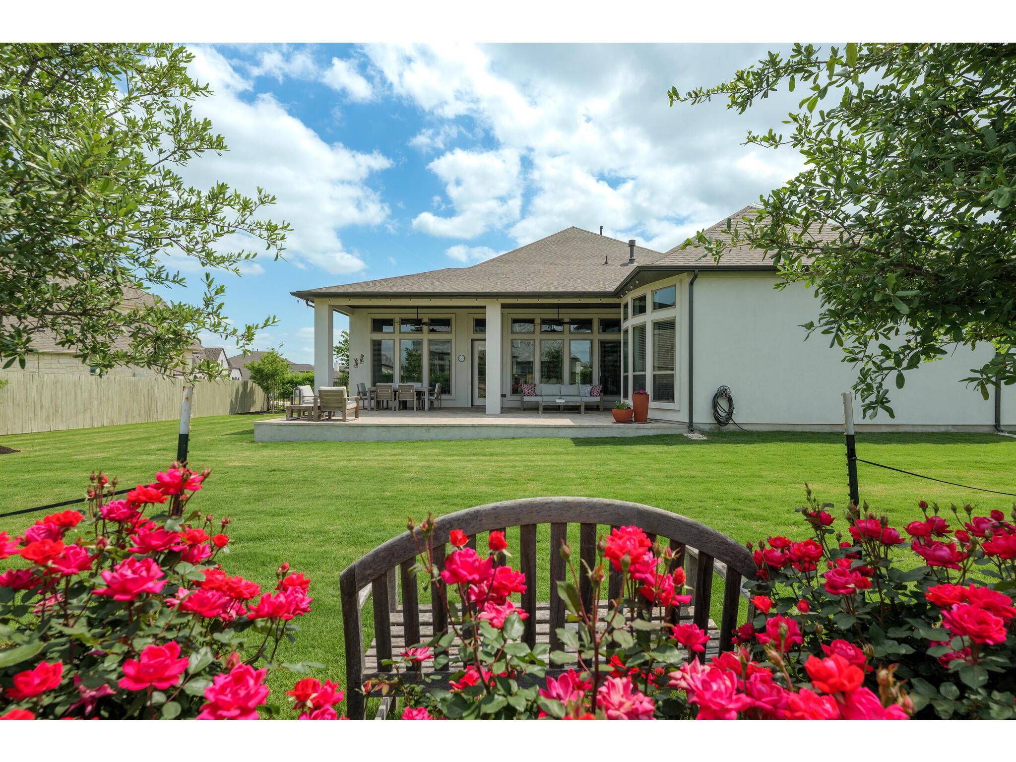 113 Arbolado Loop Property Photo 3