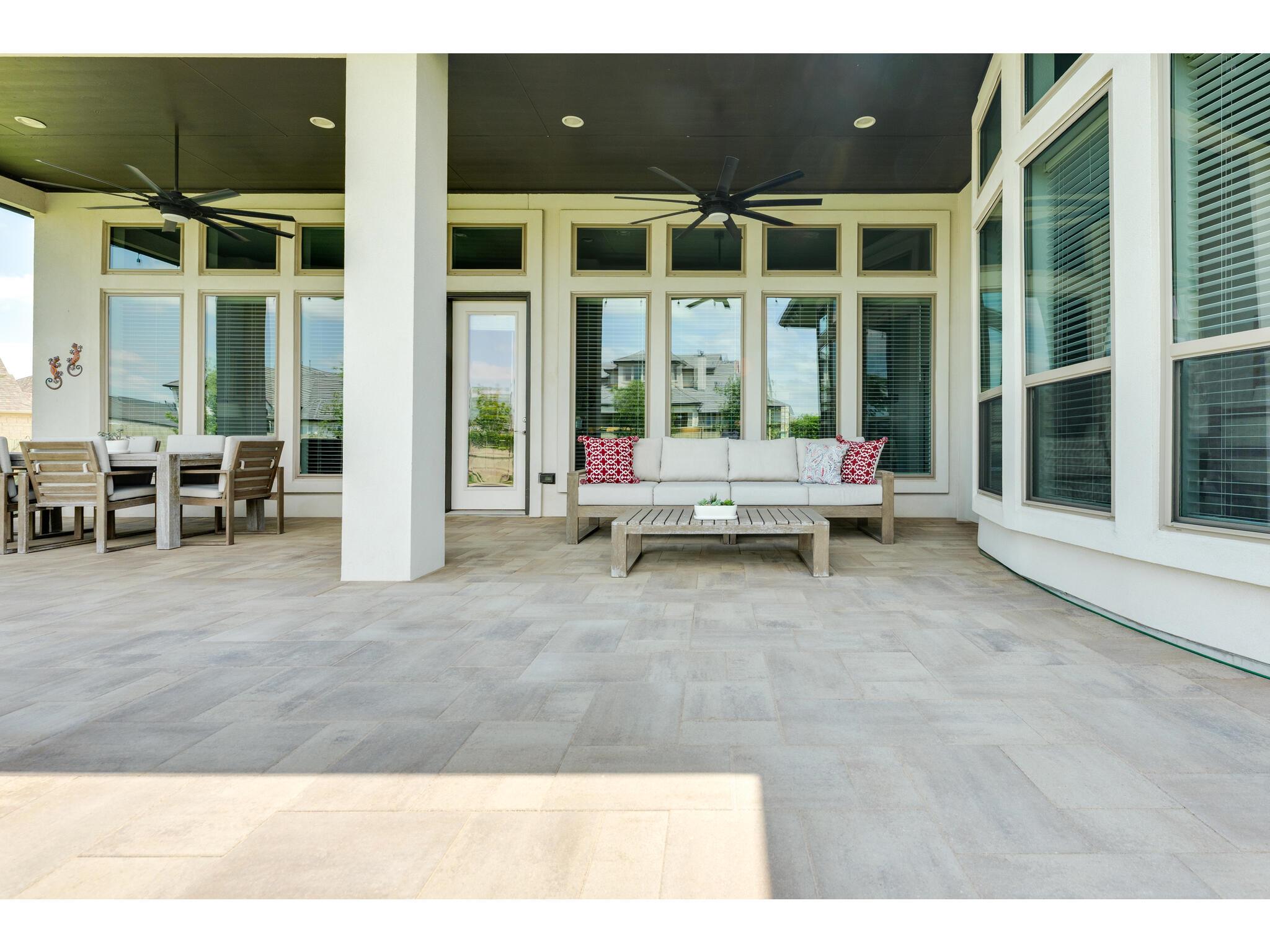 113 Arbolado Loop Property Photo 6