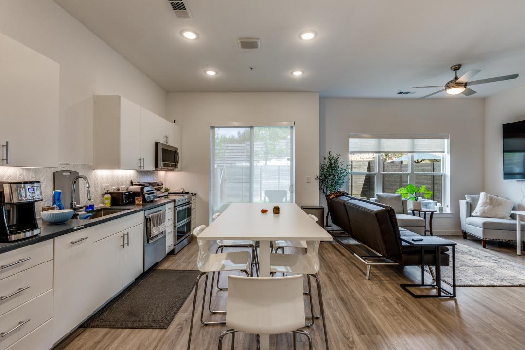 4901 Springdale Rd #106 Property Photo 10