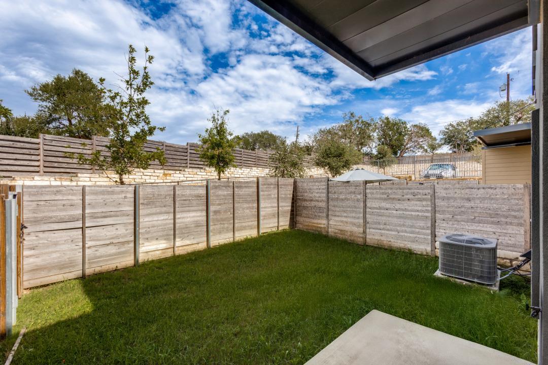 4901 Springdale Rd #106 Property Photo 28