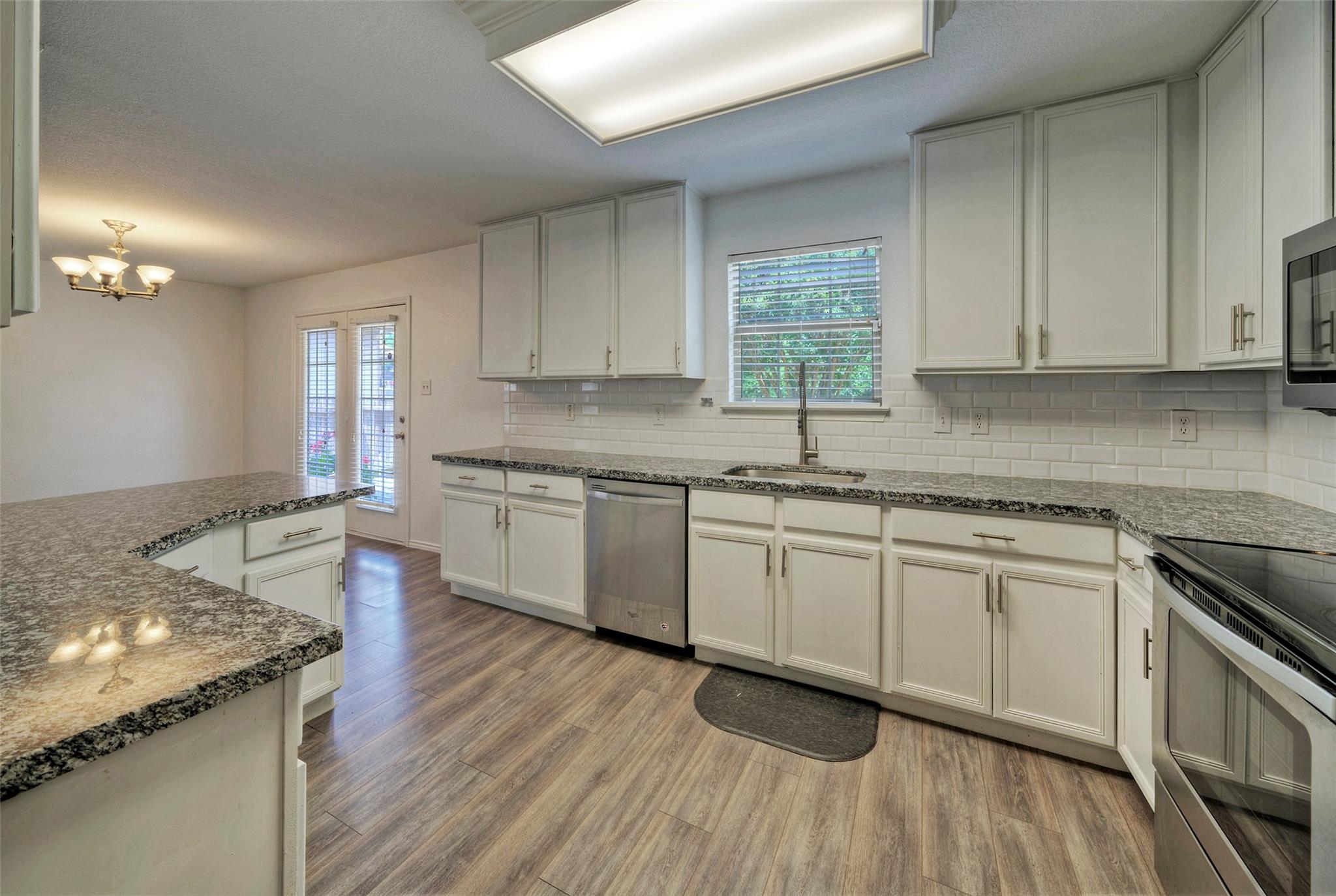 140 Plum Path Property Photo 1
