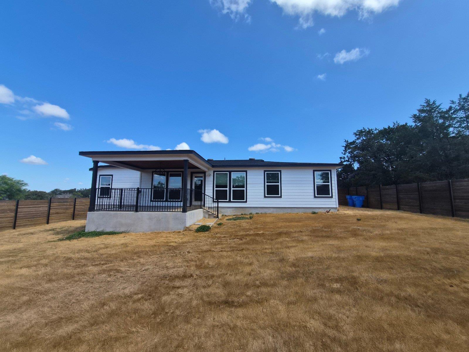 21905 Redbird Dr Property Photo 2