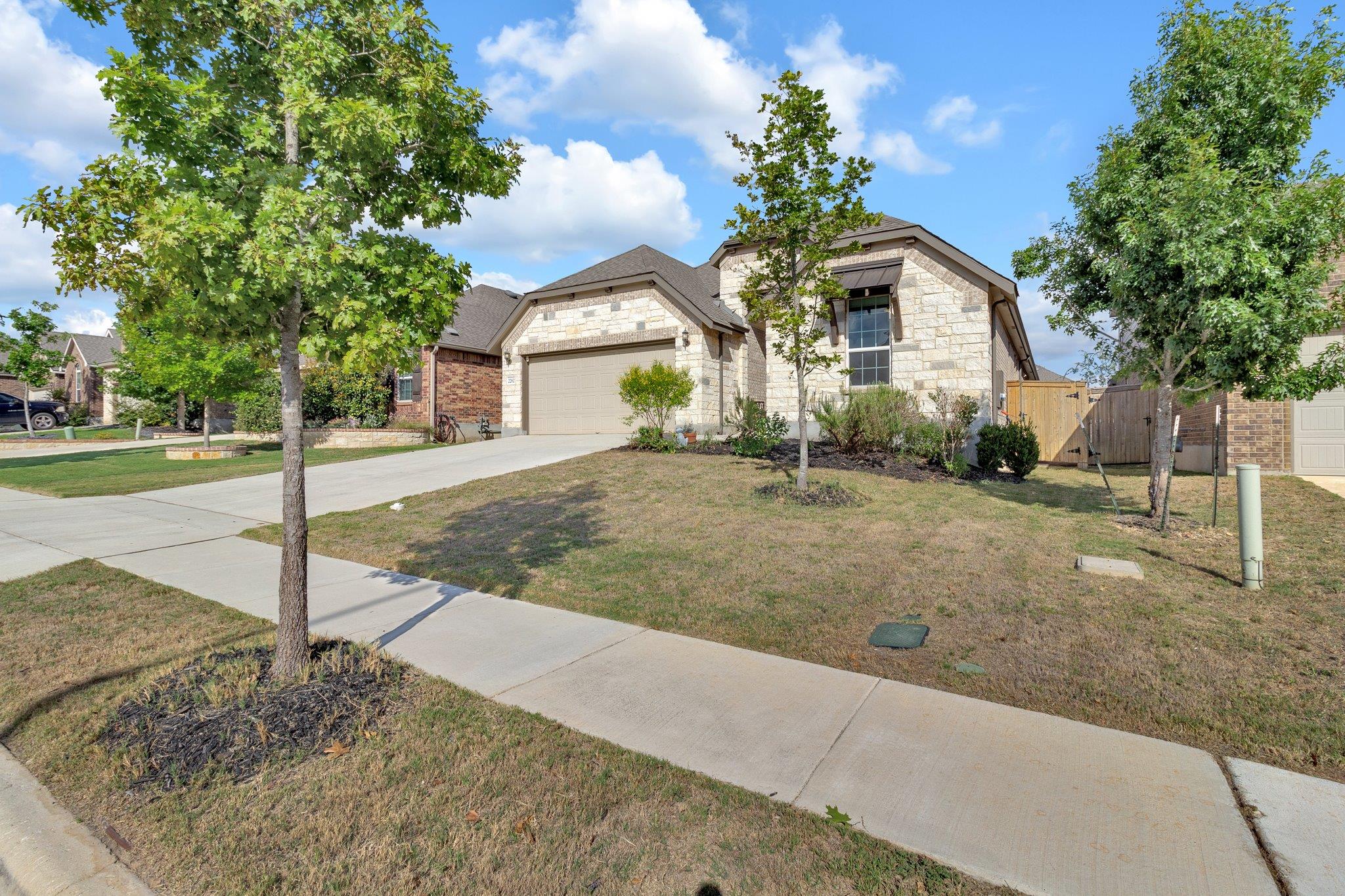 2262 Kiskadee Dr Property Photo 2