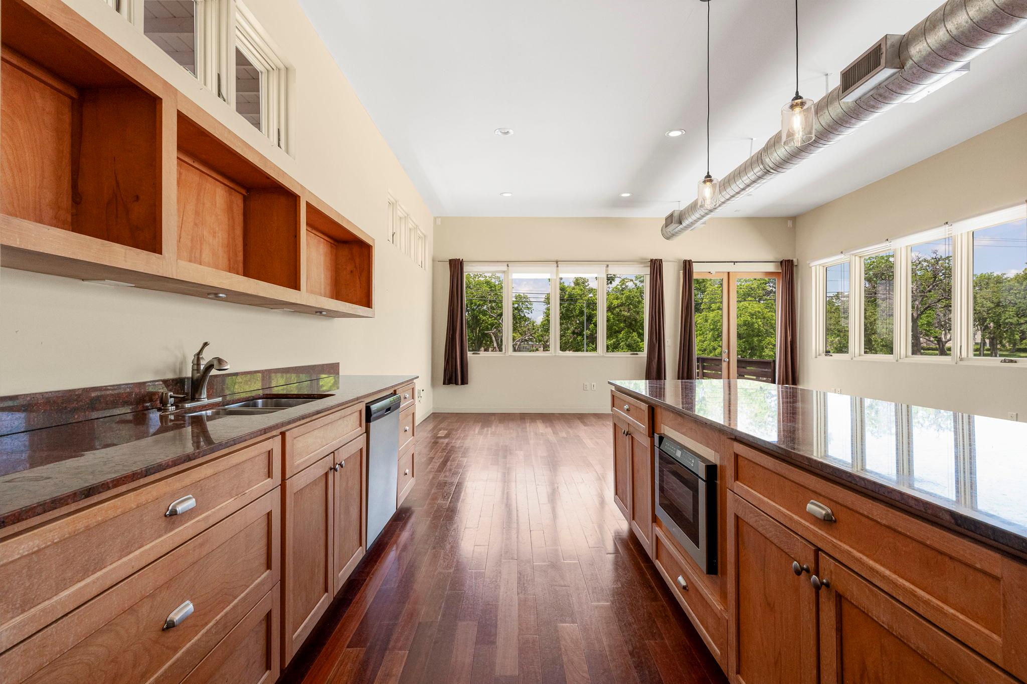 4015 Guadalupe St #a Property Photo 8