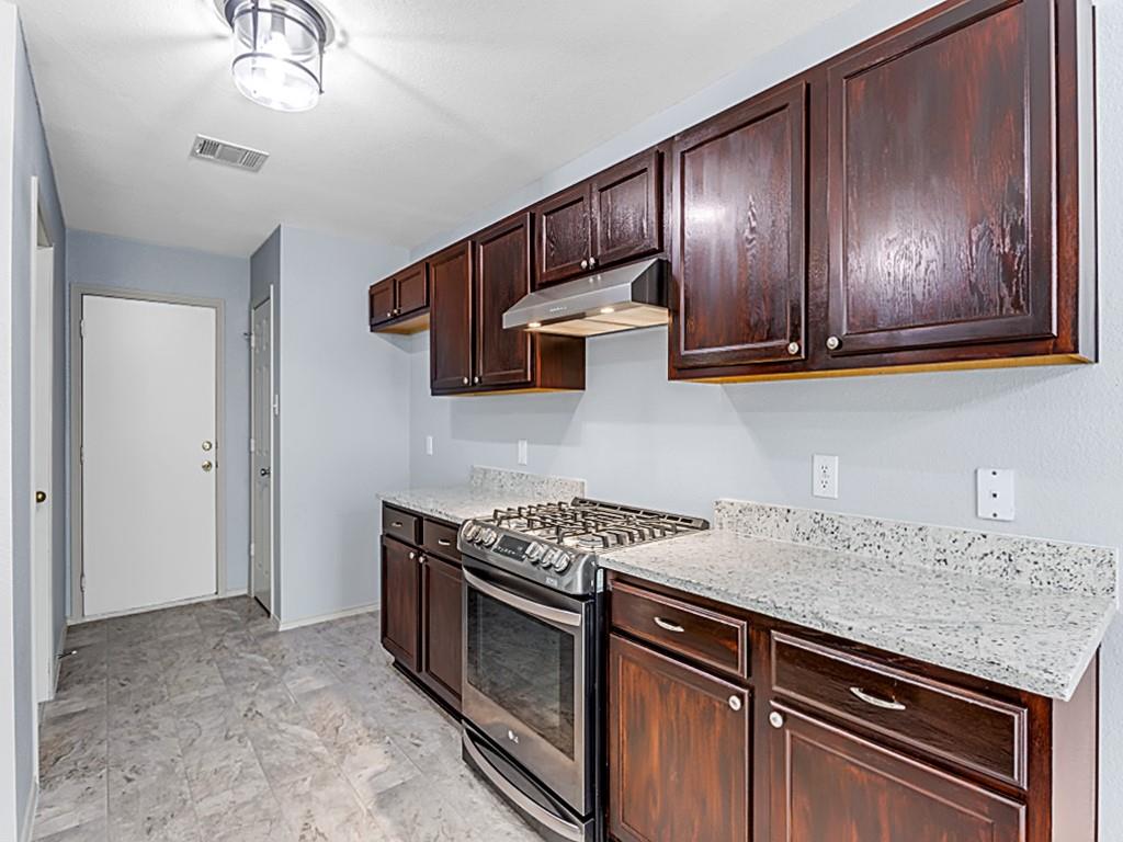 706 Rubles Ct Property Photo 10