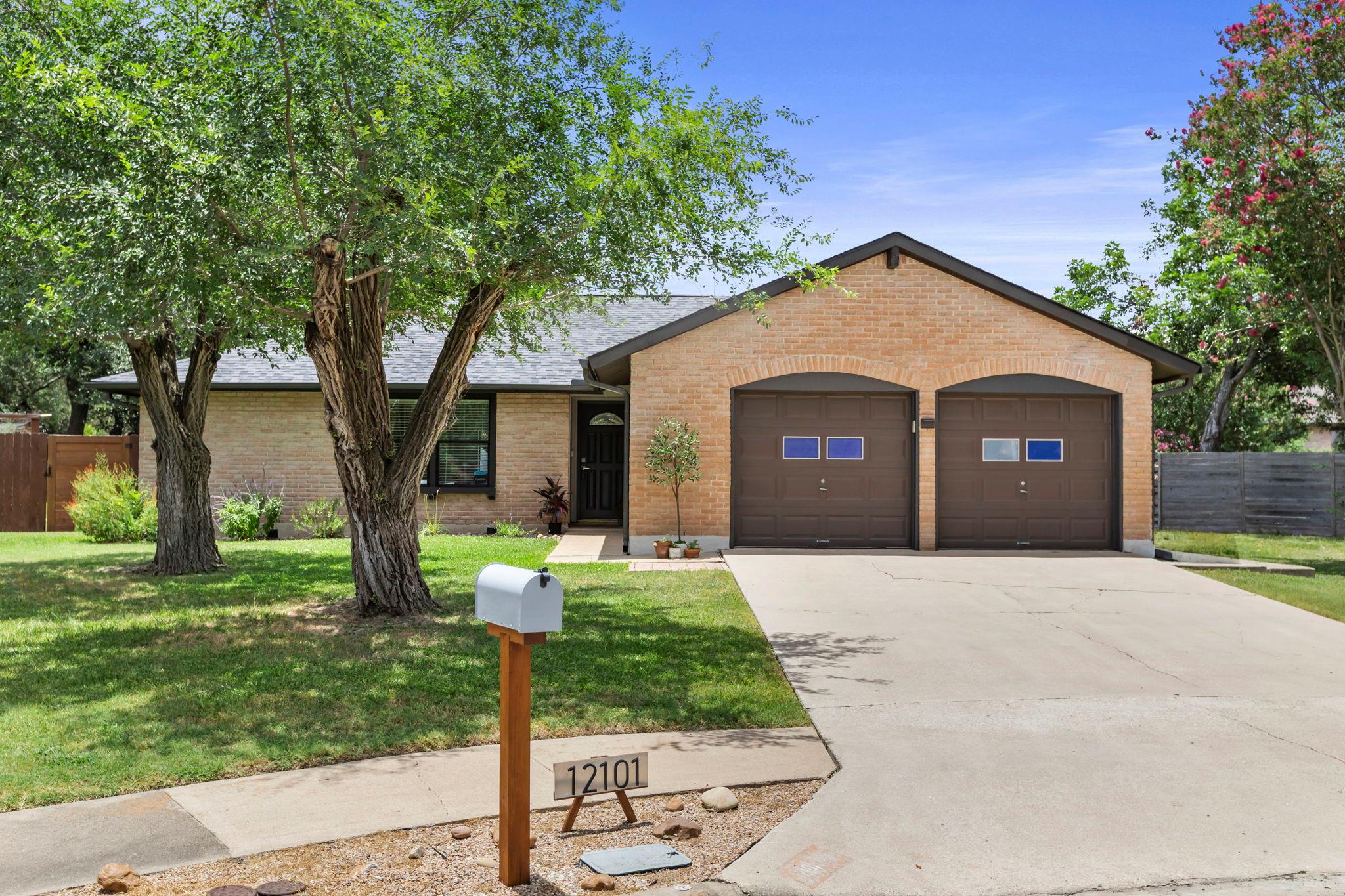 12101 Missel Thrush Ct Property Photo 1