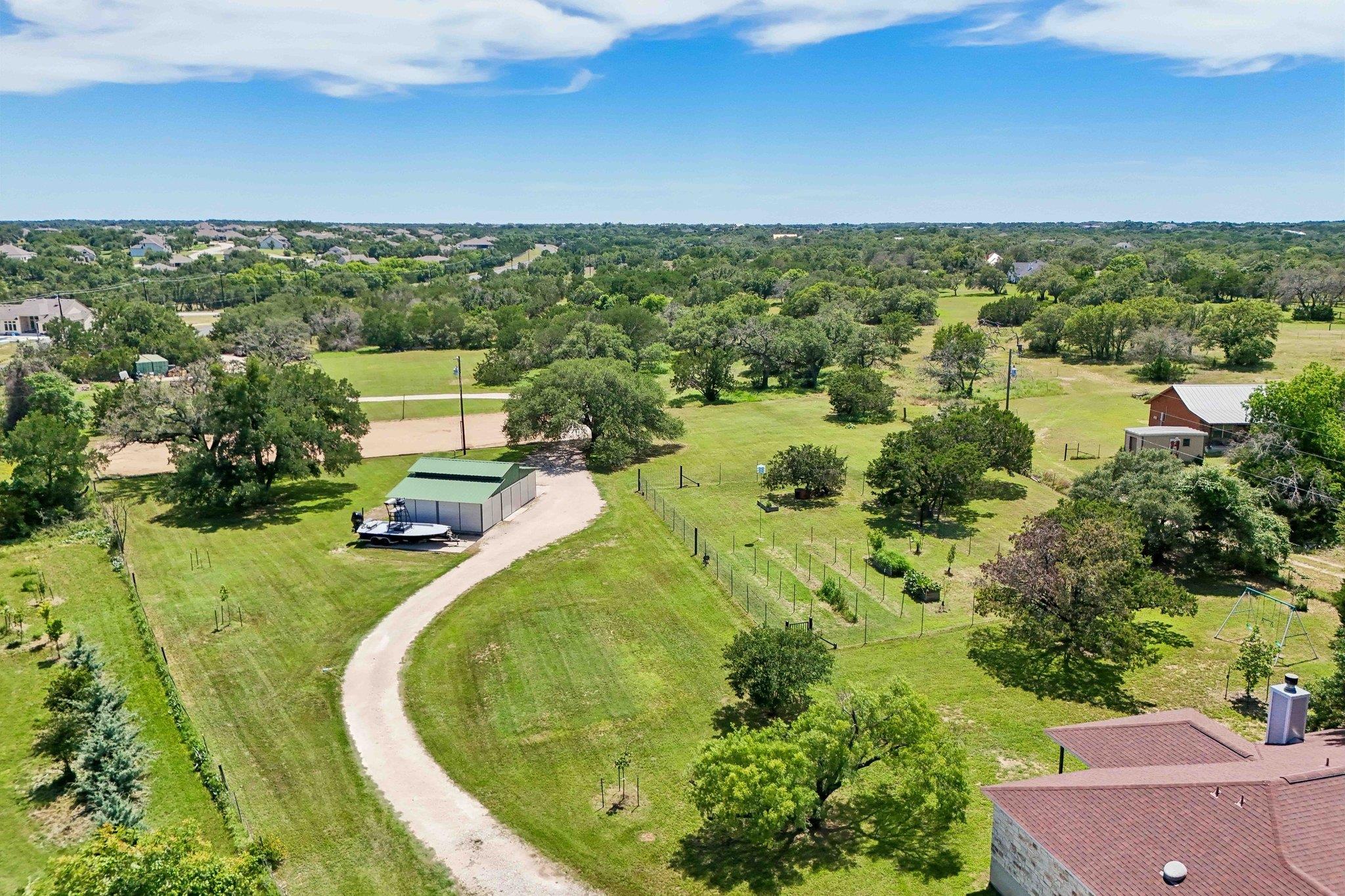 136 Thoroughbred Trce Property Photo 1