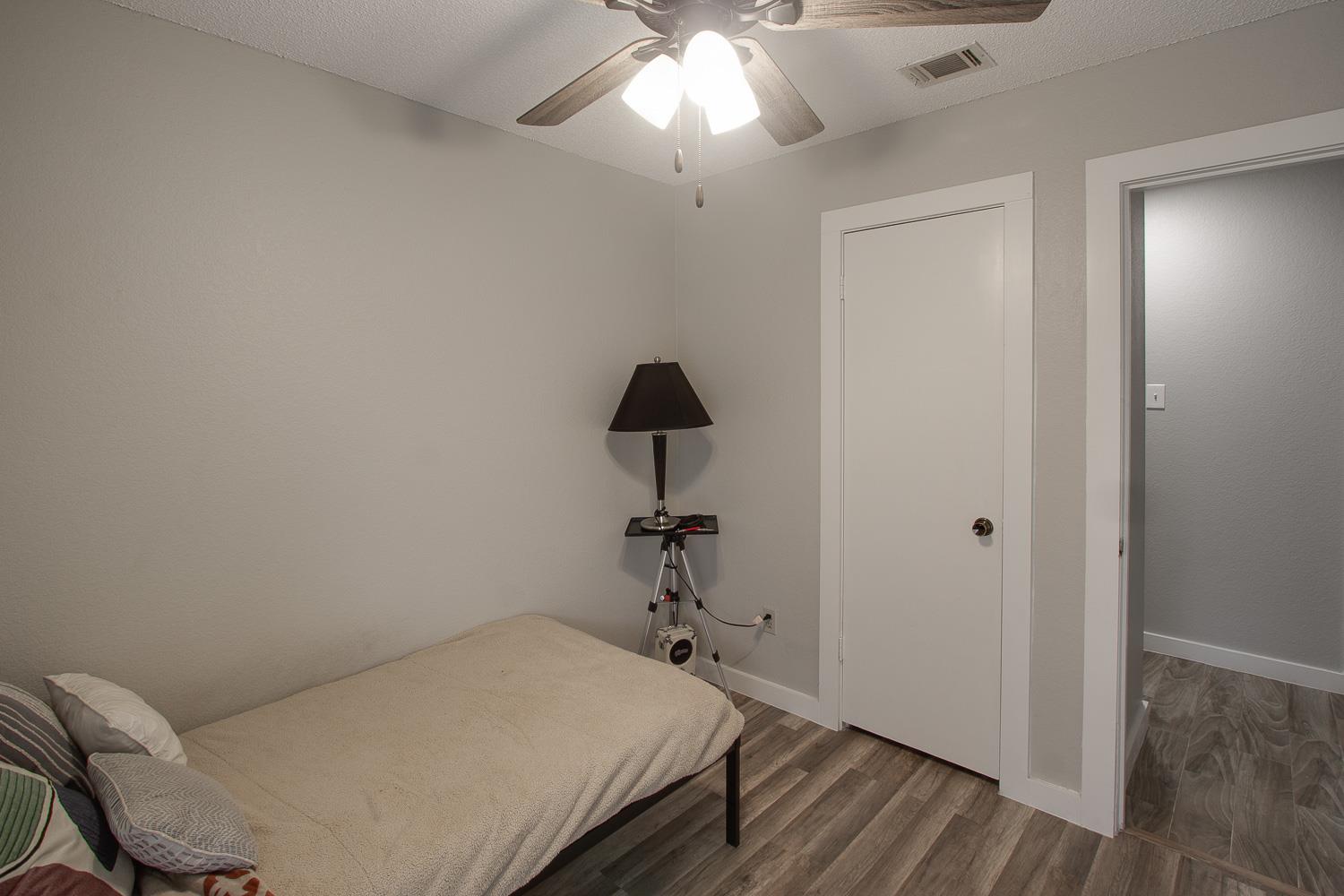1015 E Yager Ln #125 Property Photo 19
