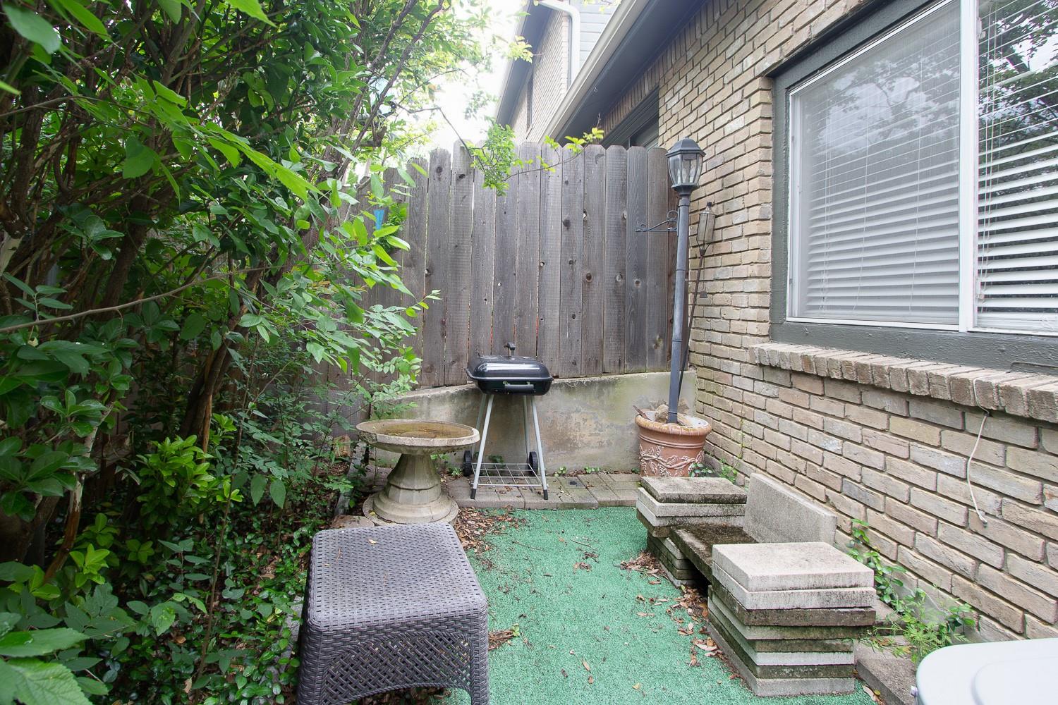 1015 E Yager Ln #125 Property Photo 26