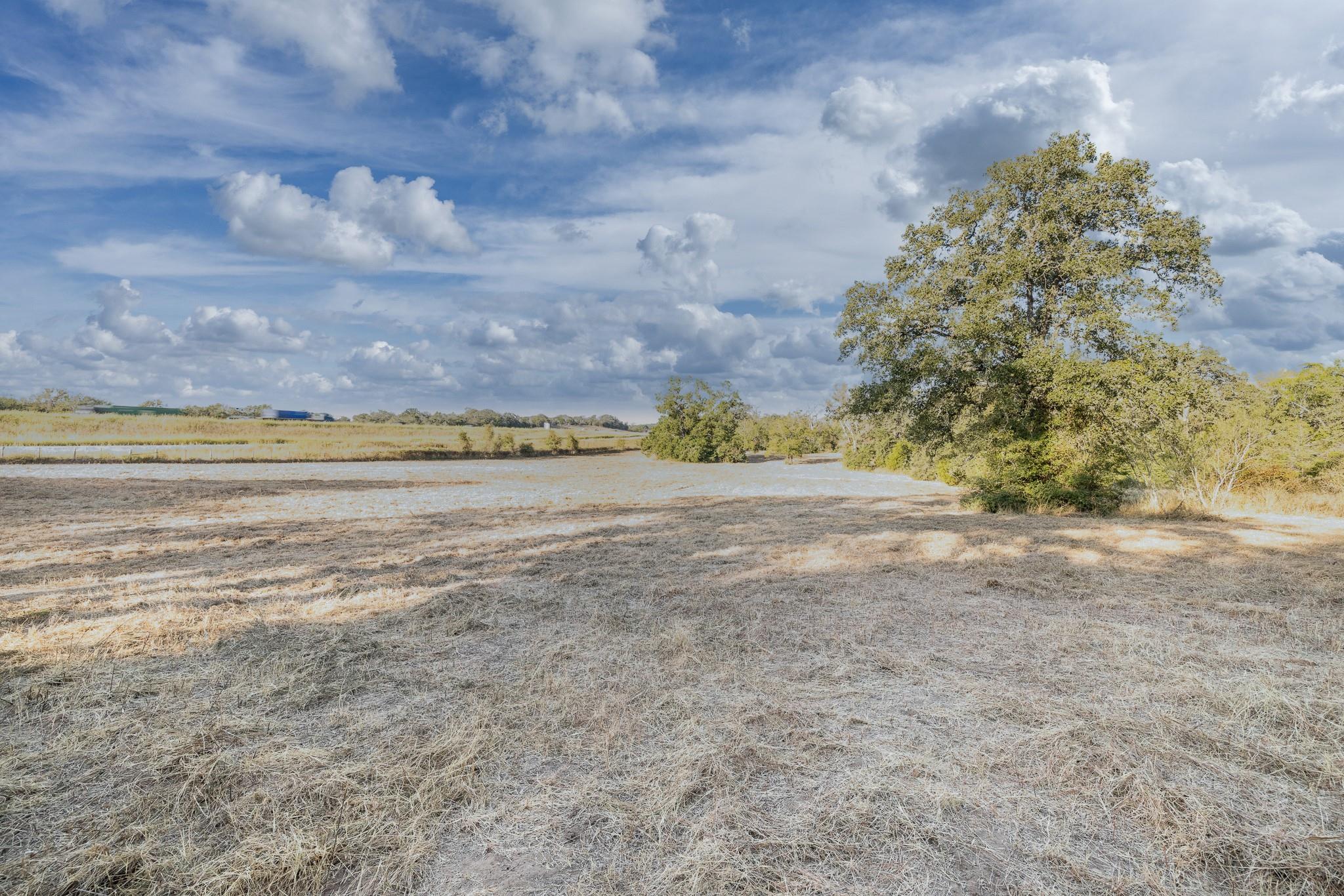 I-10 I-10 Property Photo 17