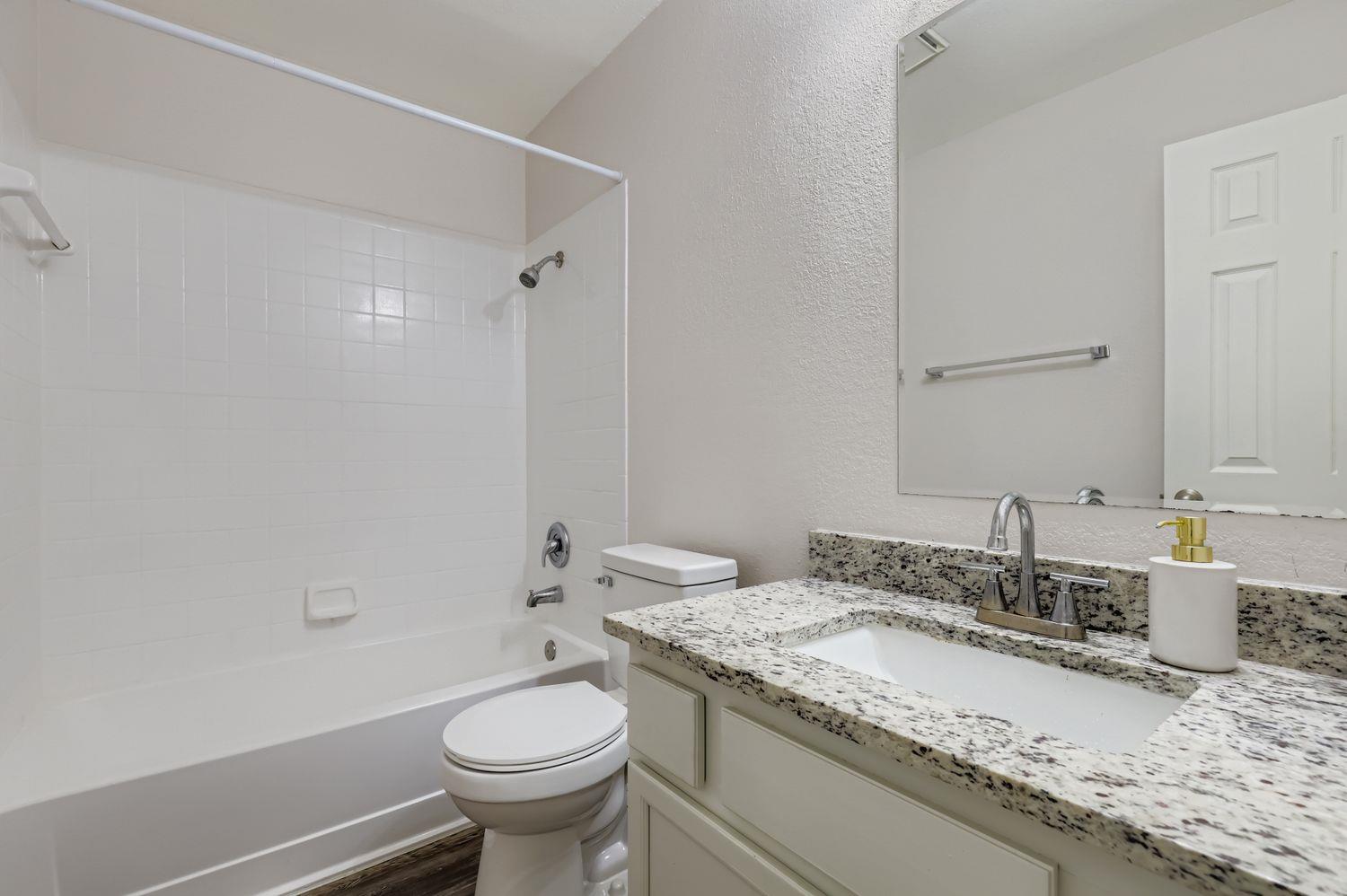 511 Greenlawn Blvd #511 Property Photo 8