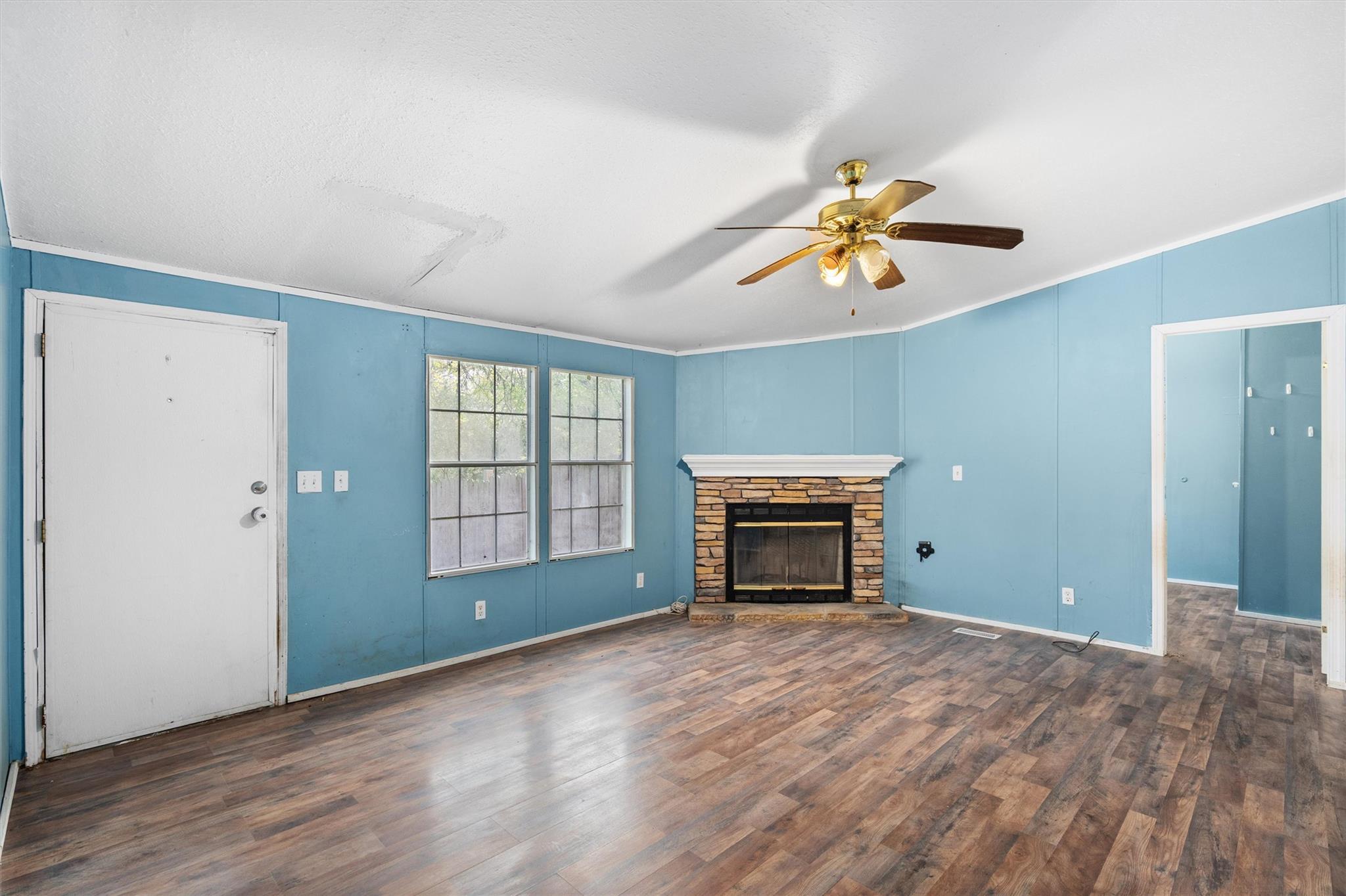 743 Oak Mdws Property Photo 1
