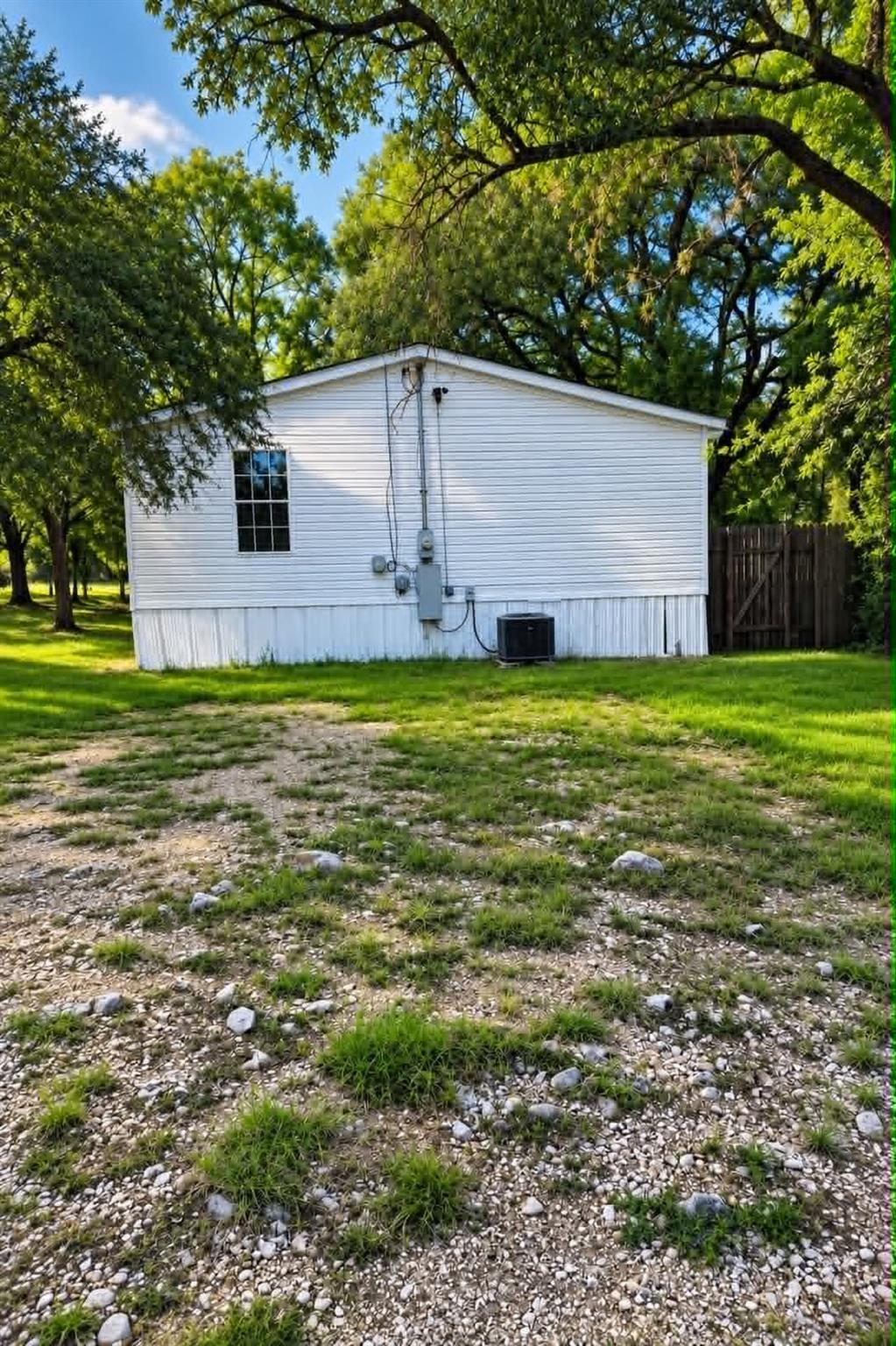 743 Oak Mdws Property Photo 1