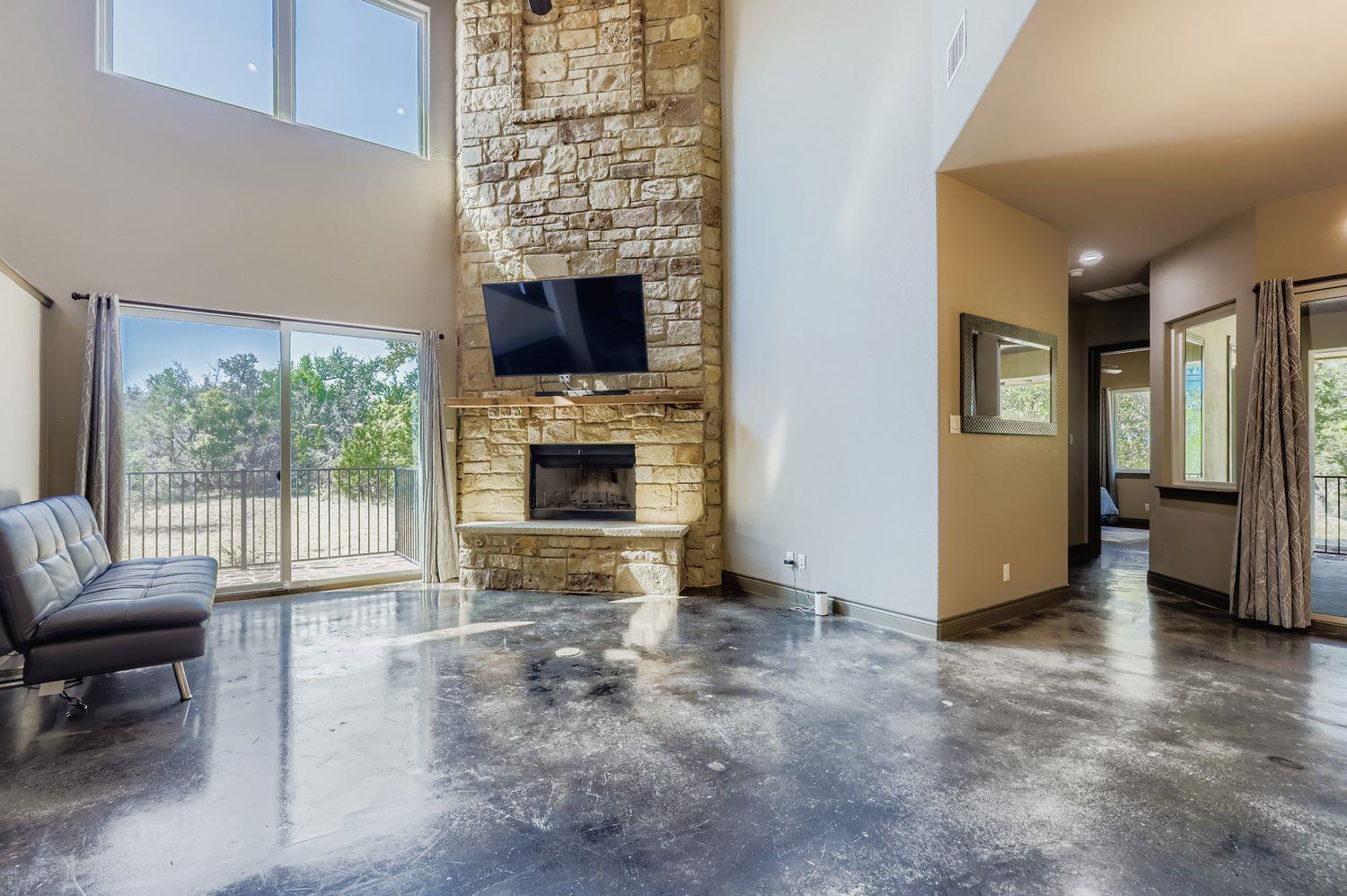 19129 Camelot Woods Cv Property Photo 6