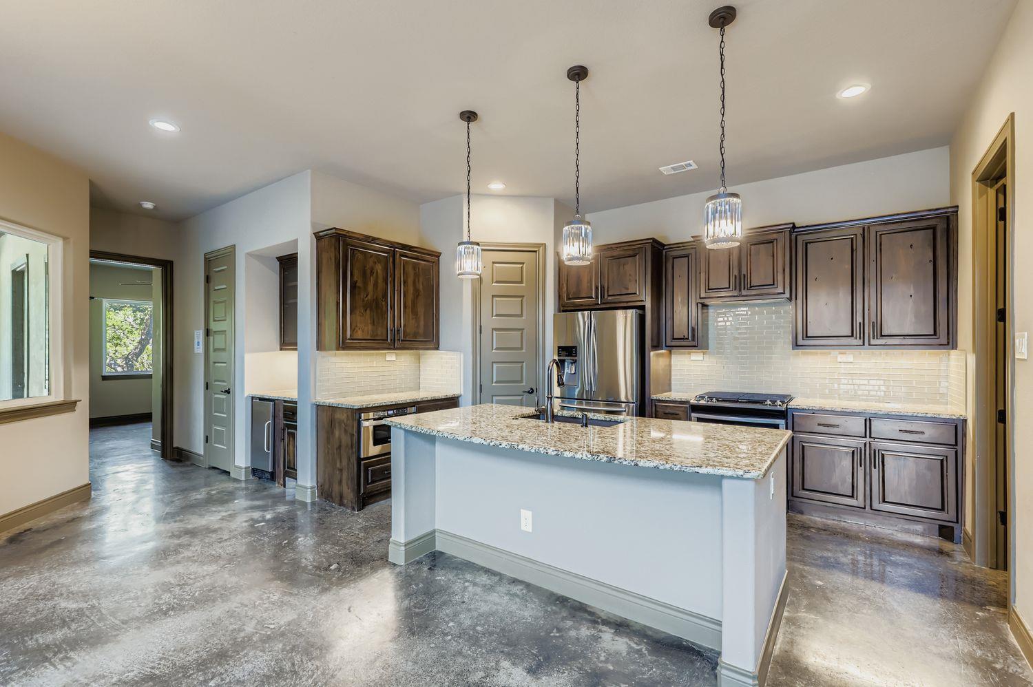 19129 Camelot Woods Cv Property Photo 9