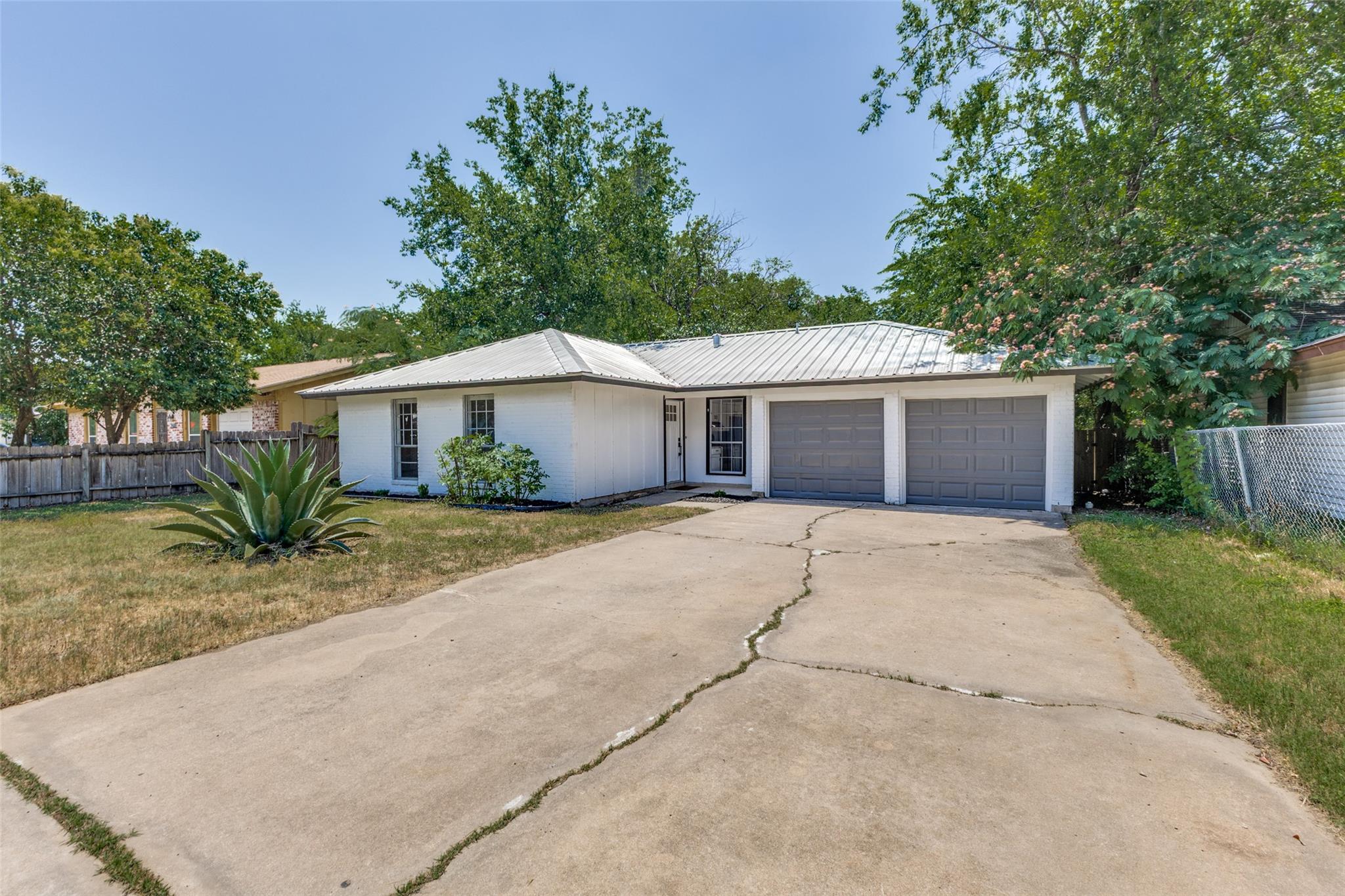 4709 Brassiewood Dr Property Photo 1