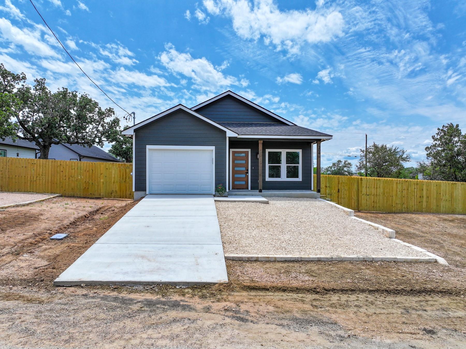 306 Hilldale DR Property Photo 1
