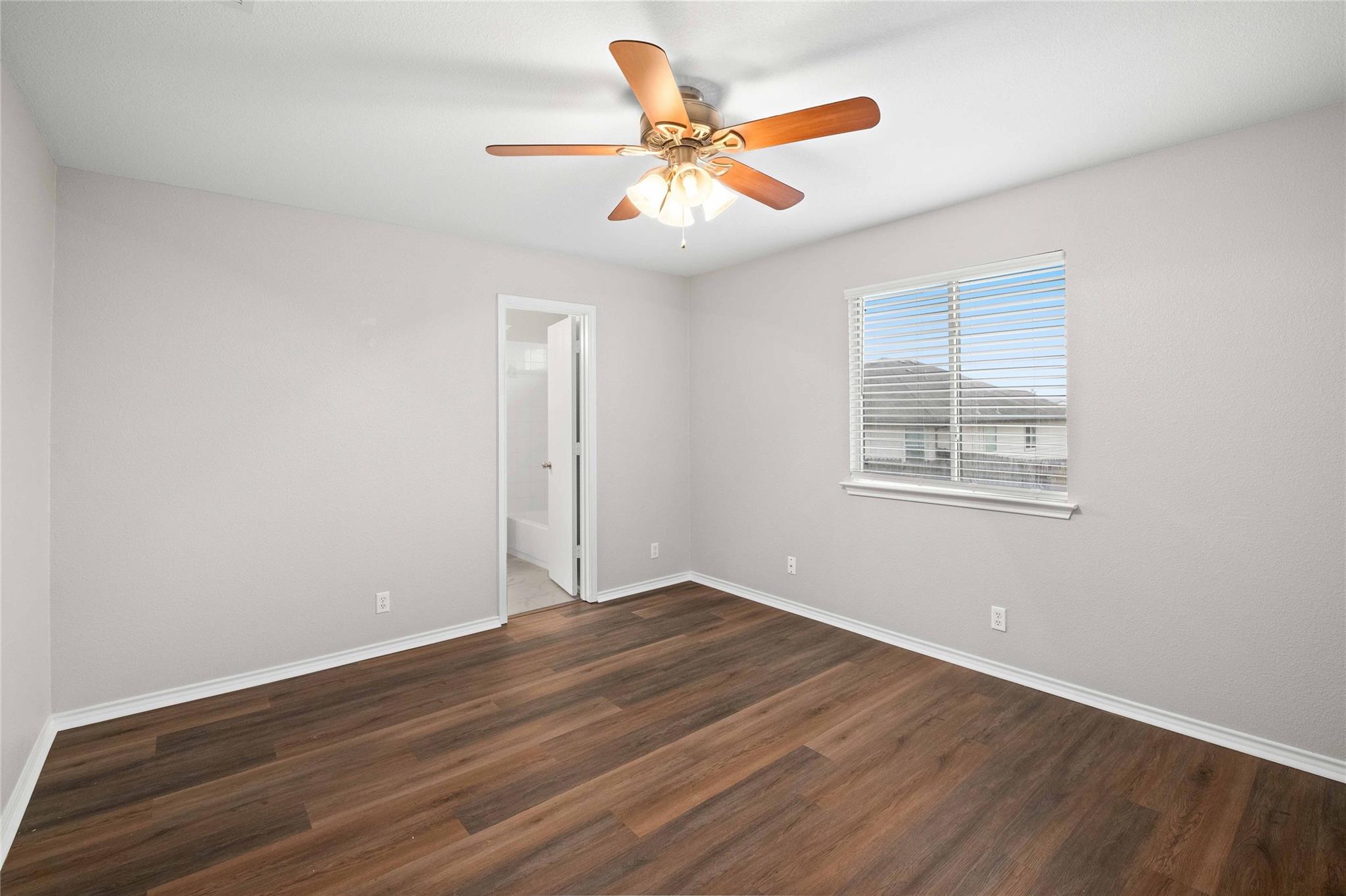 112 Ames Cv Property Photo 11
