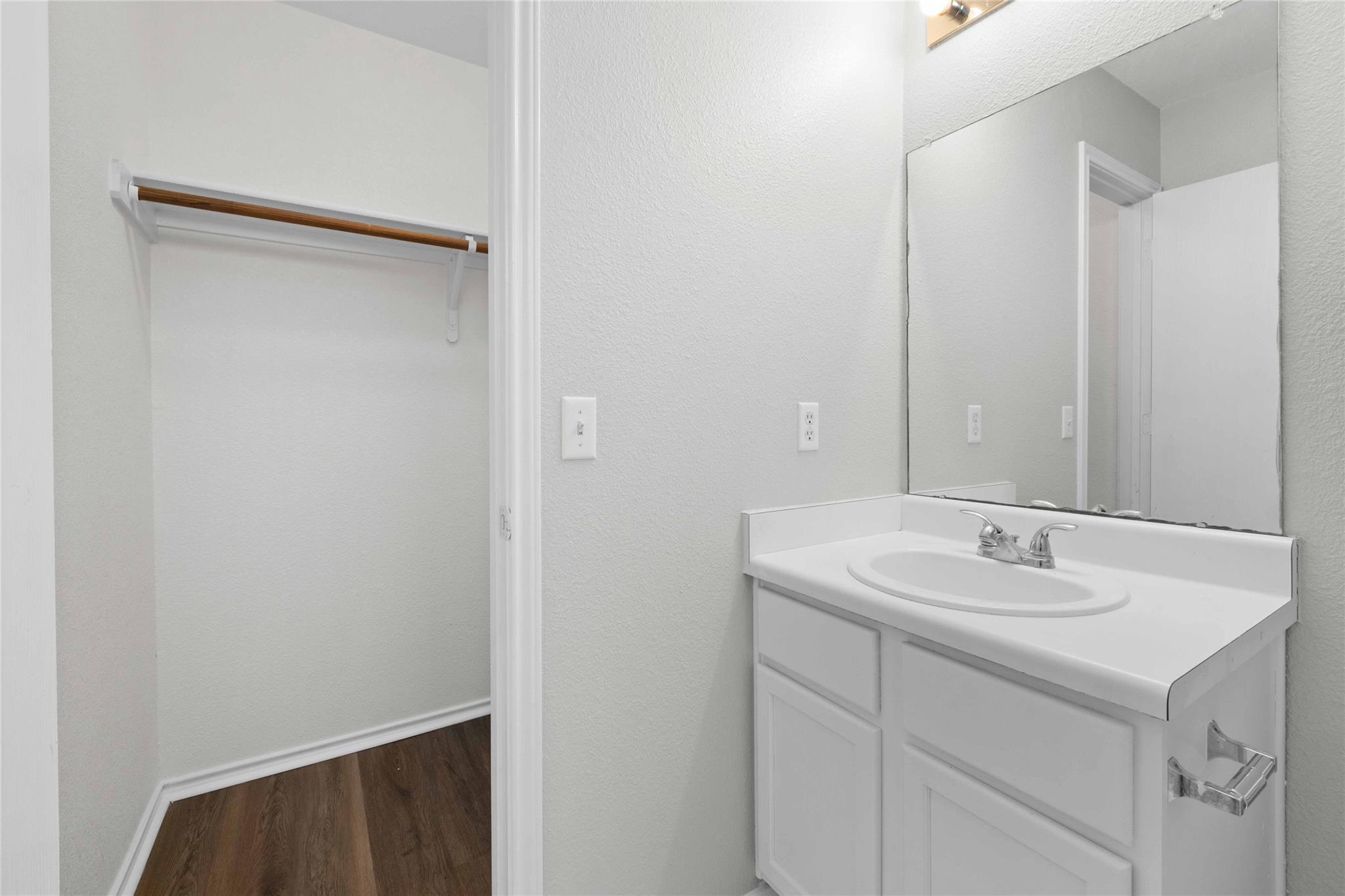 112 Ames Cv Property Photo 14