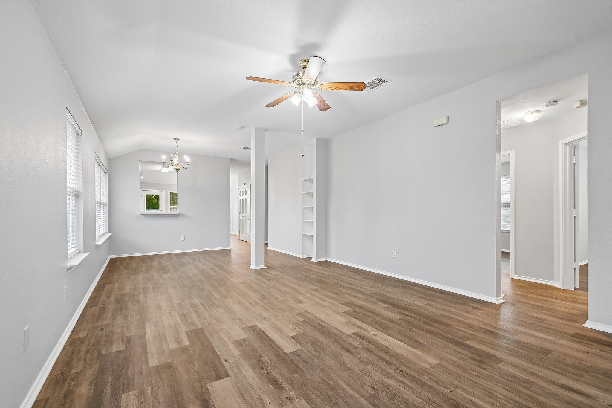 205 Cavalry Trl Property Photo 5
