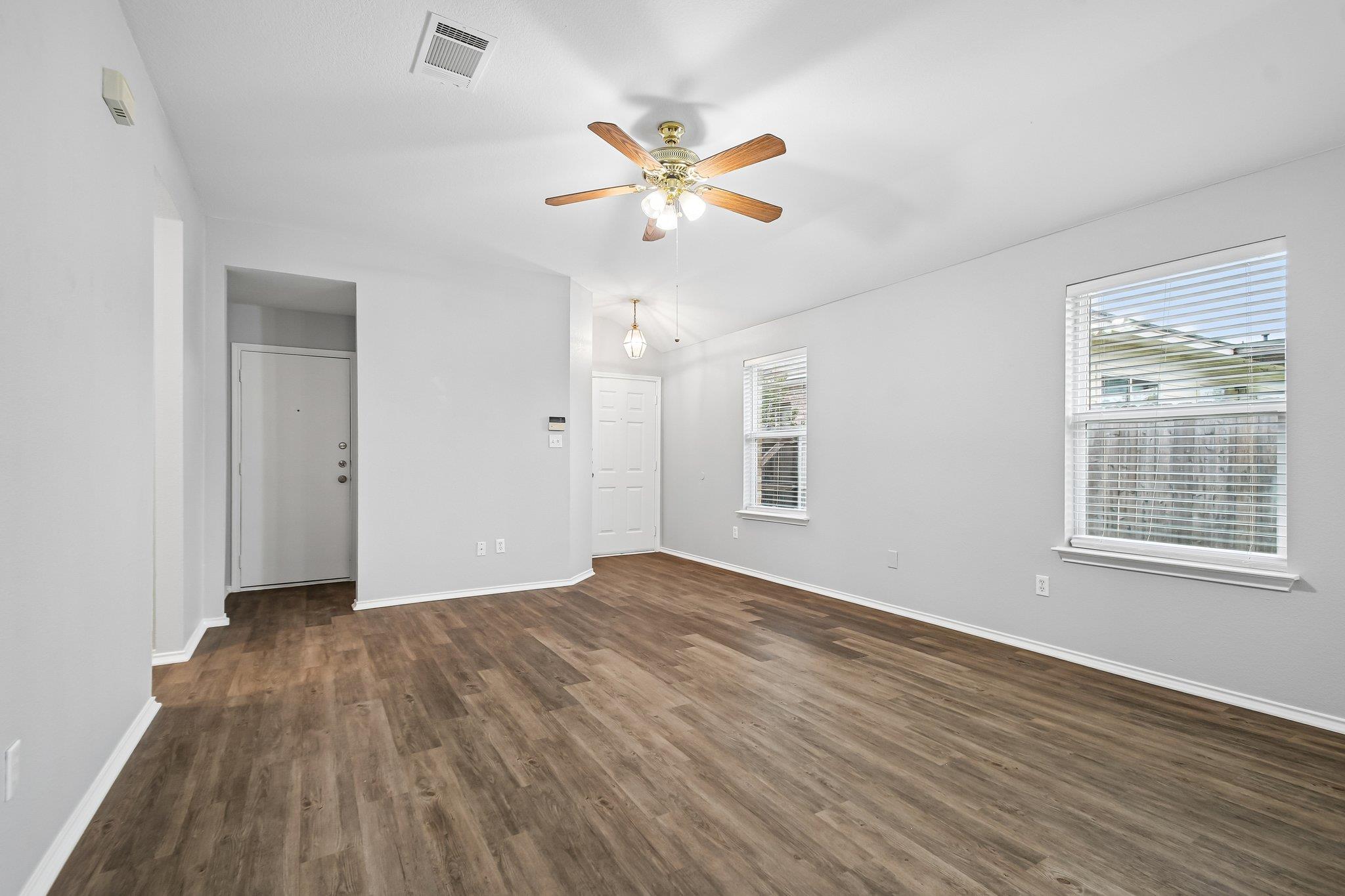 205 Cavalry Trl Property Photo 7