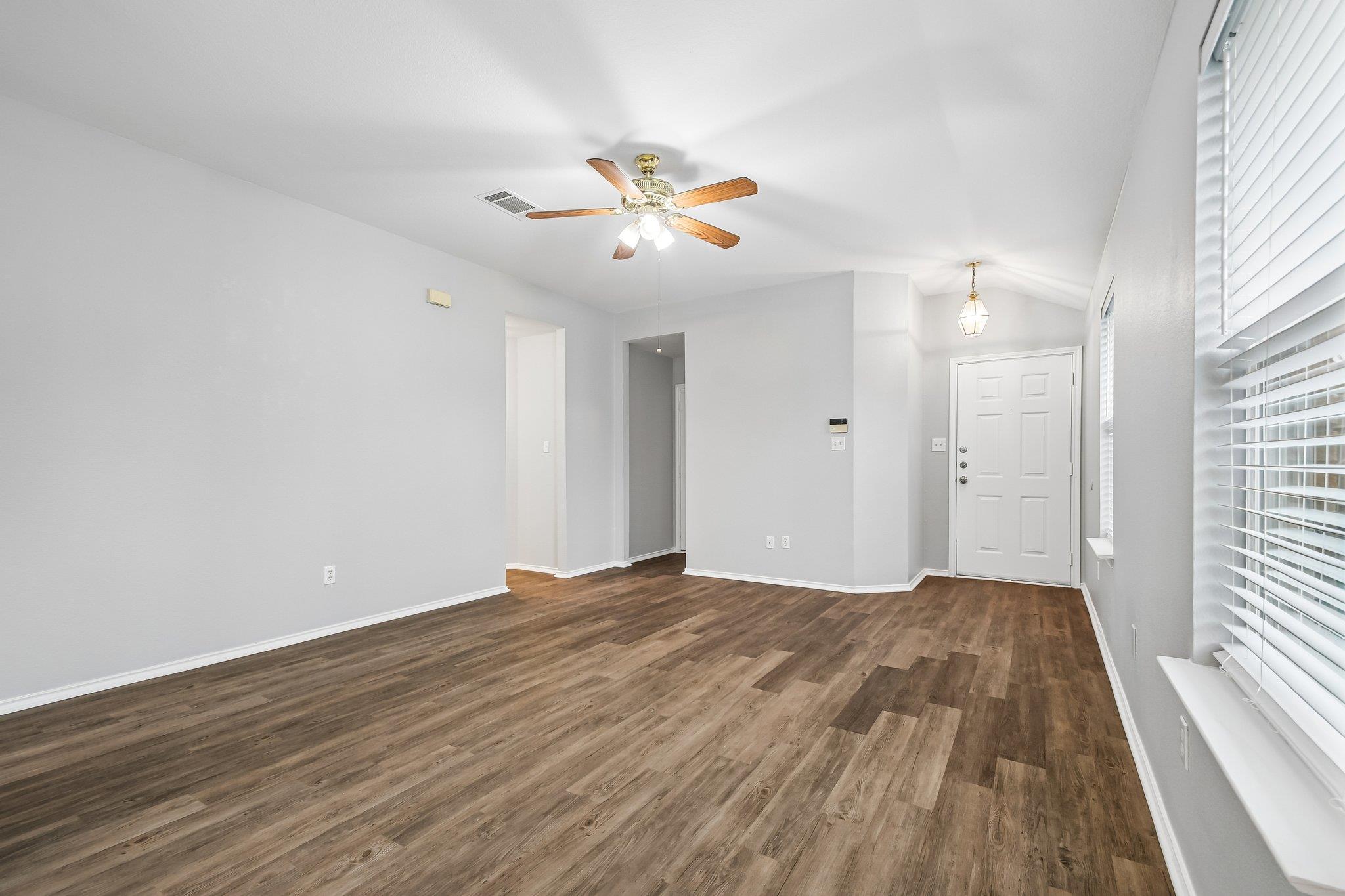 205 Cavalry Trl Property Photo 8