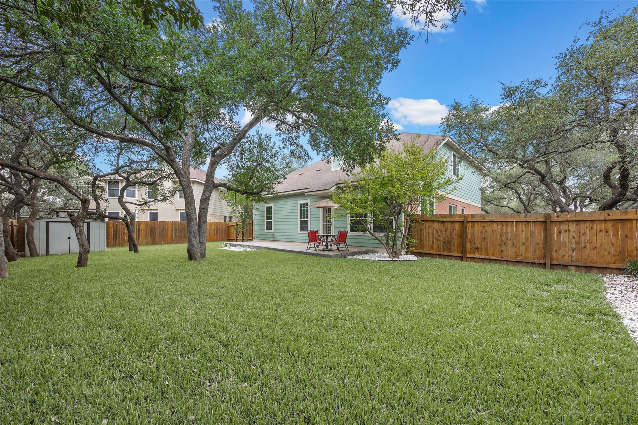 8610 Axis Dr Property Photo 8