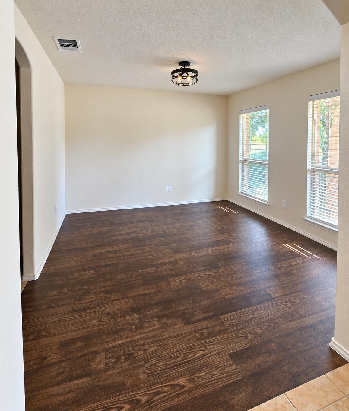 18629 Falcon Pointe Blvd Property Photo 3