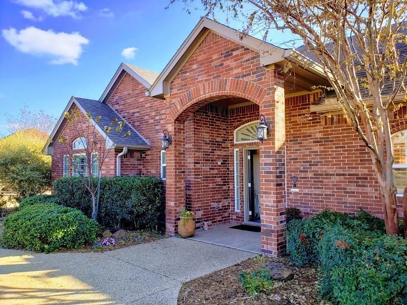 1230 Woodbridge Ct