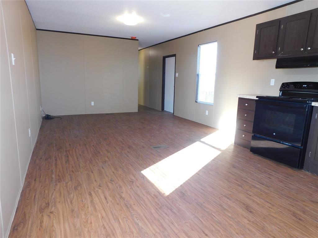 201 China Garden Ln Property Photo 4