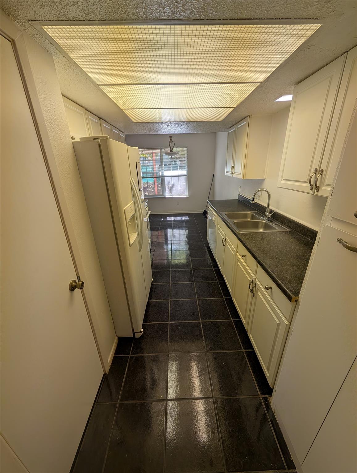 1201 Doreen Ct #b Property Photo 3