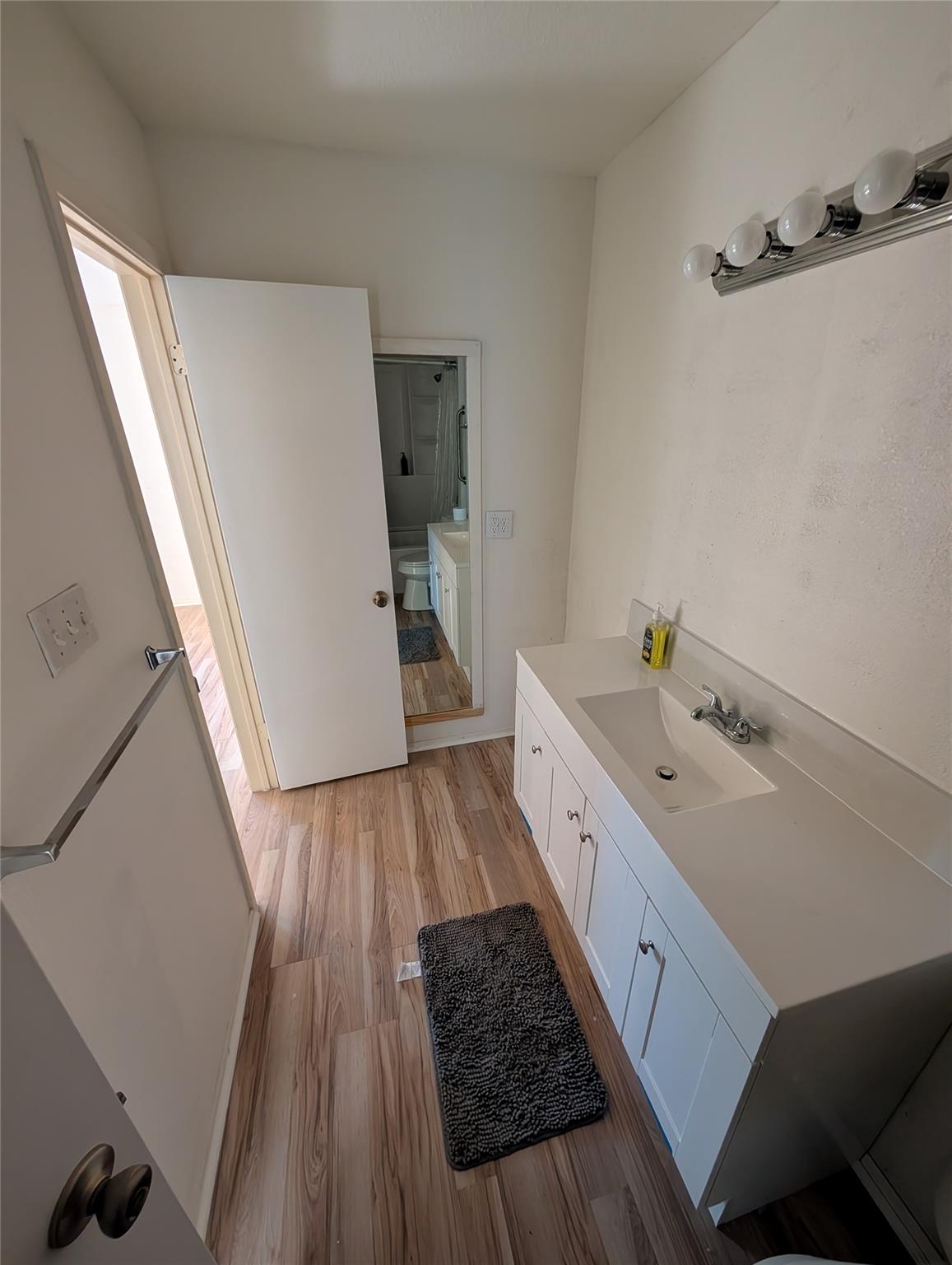 1201 Doreen Ct #b Property Photo 8