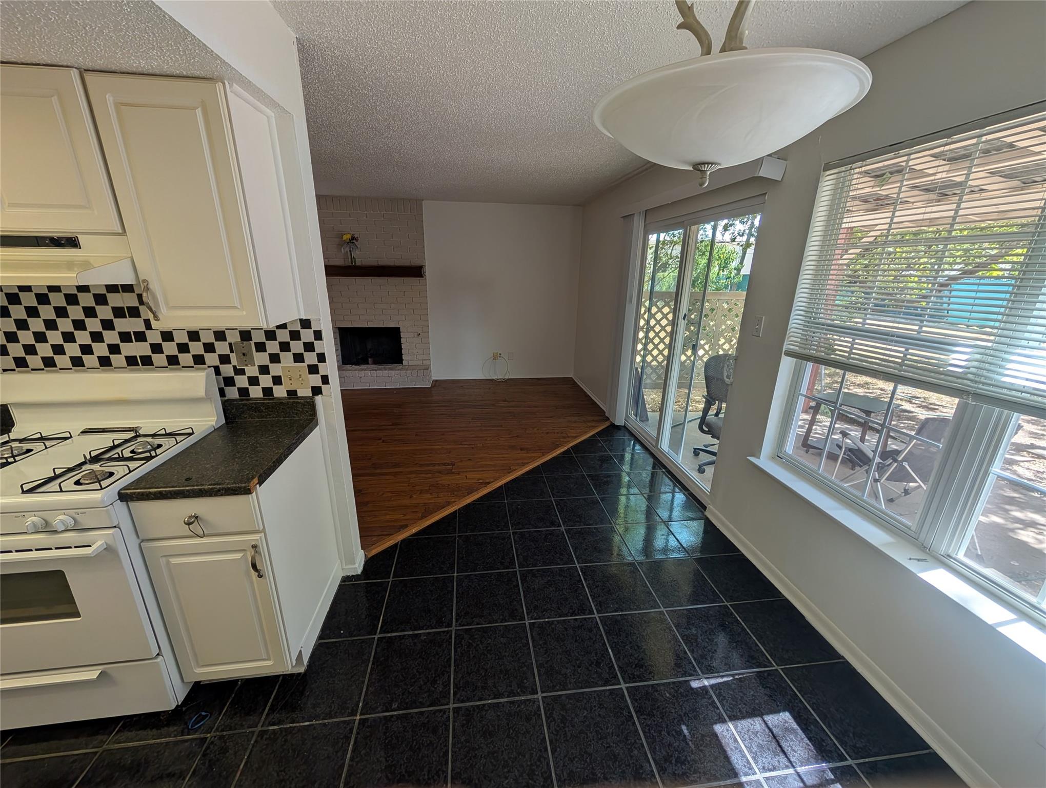 1201 Doreen Ct #b Property Photo 16