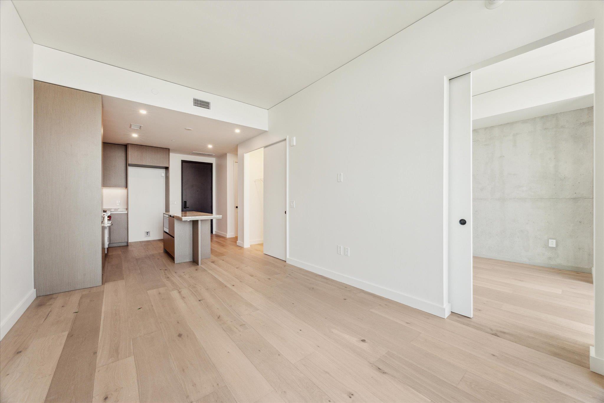 610 Davis St #5006 Property Photo 5