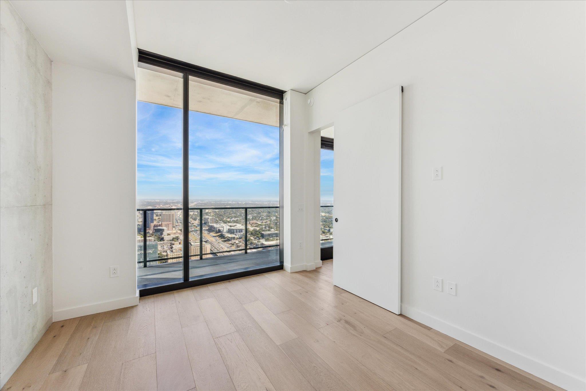 610 Davis St #5006 Property Photo 8