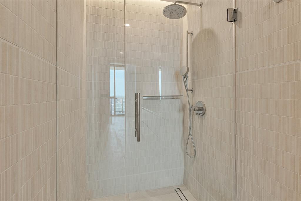 610 Davis St #5006 Property Photo 12