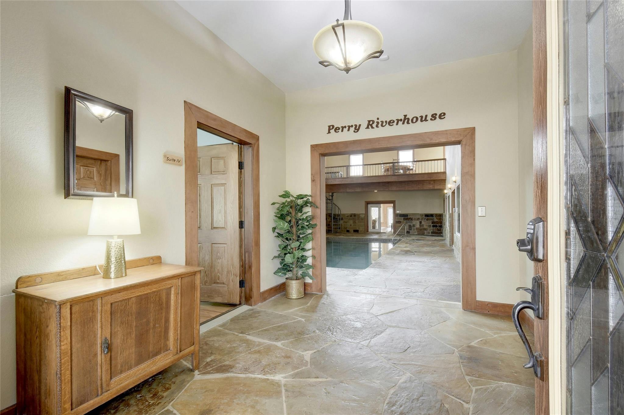 163 El Camino River Rd Property Photo 7
