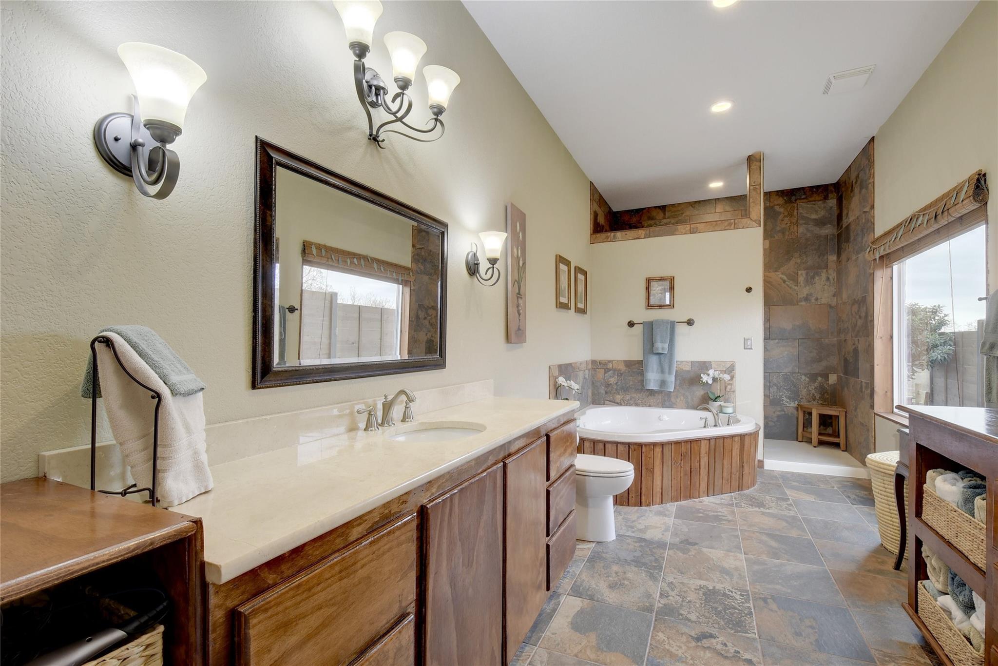 163 El Camino River Rd Property Photo 21