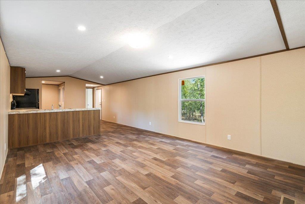 12104 Avis Rd Property Photo 6