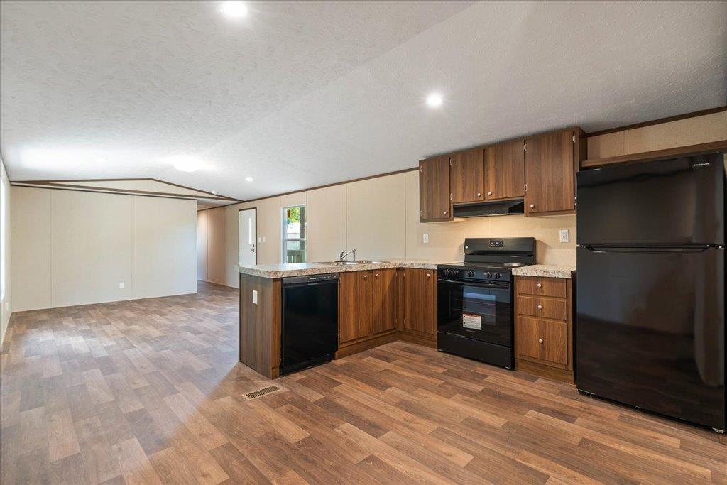 12104 Avis Rd Property Photo 7